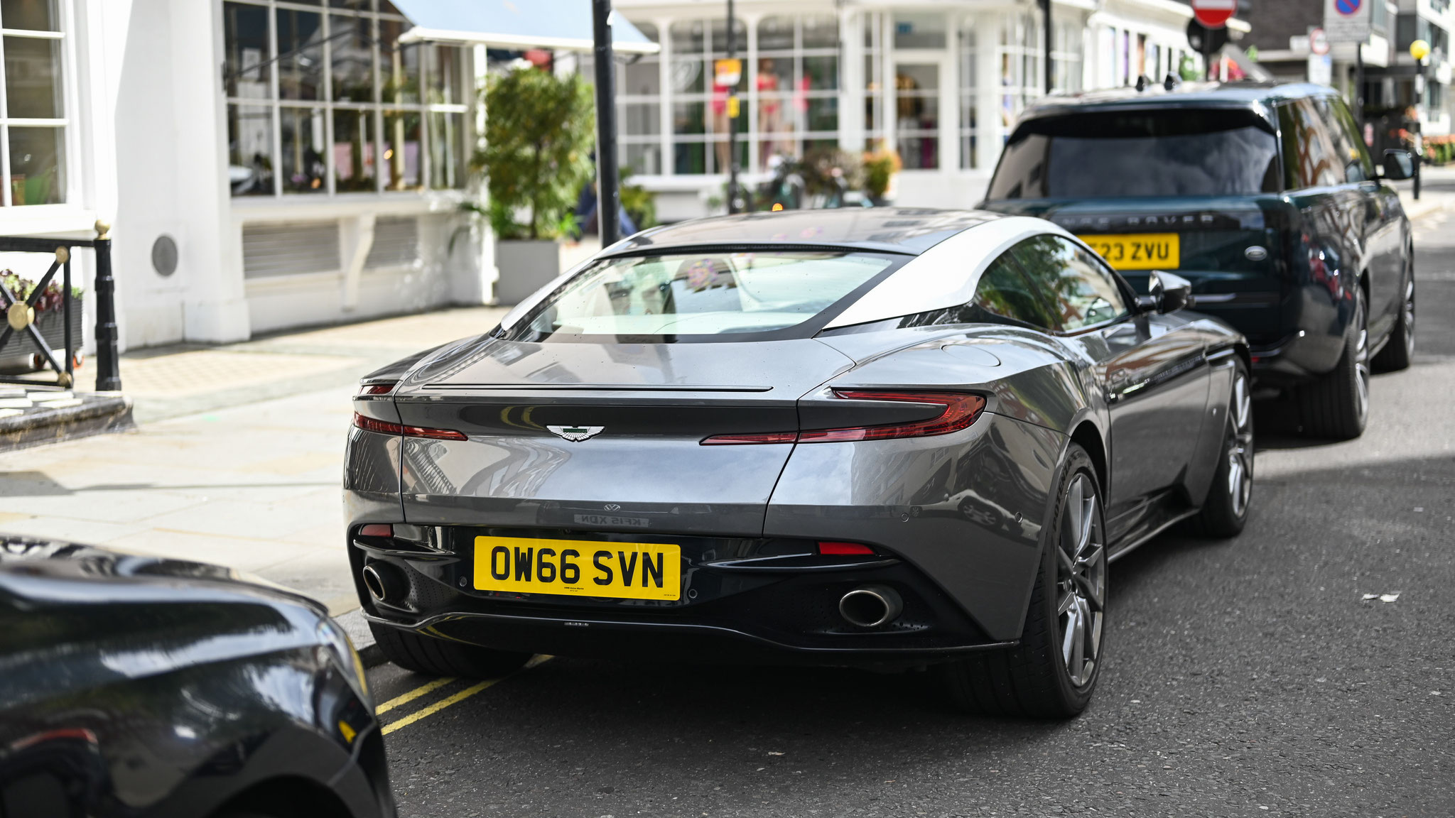 Aston Martin DB11 - OW66SVN (GB)