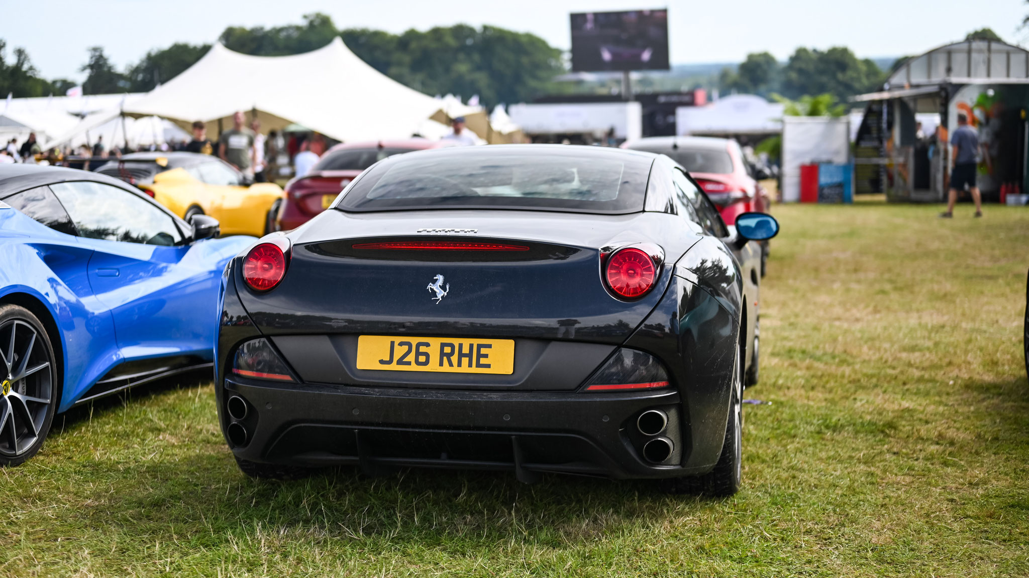 Ferrari California - J26RHE (GB)