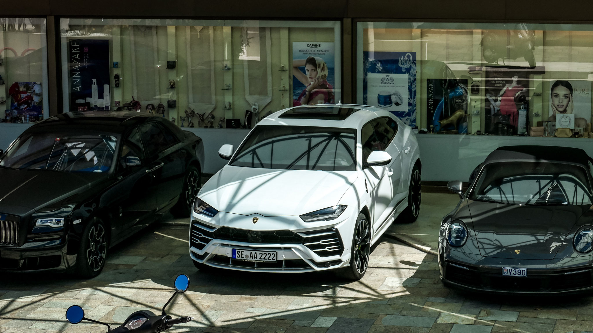 Lamborghini Urus - SE-AA2222