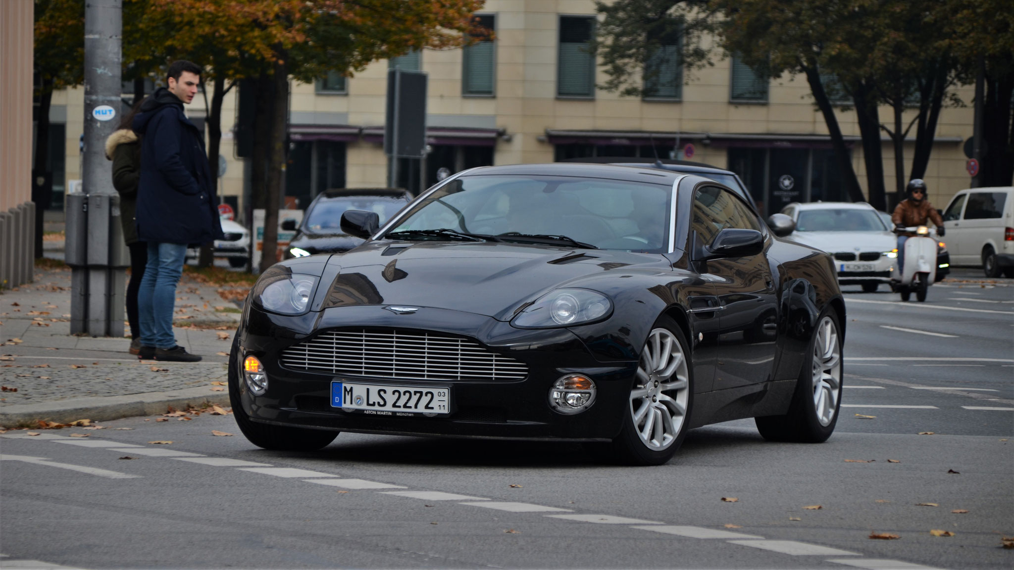 Aston Martin V12 Vanquish - M-LS2272