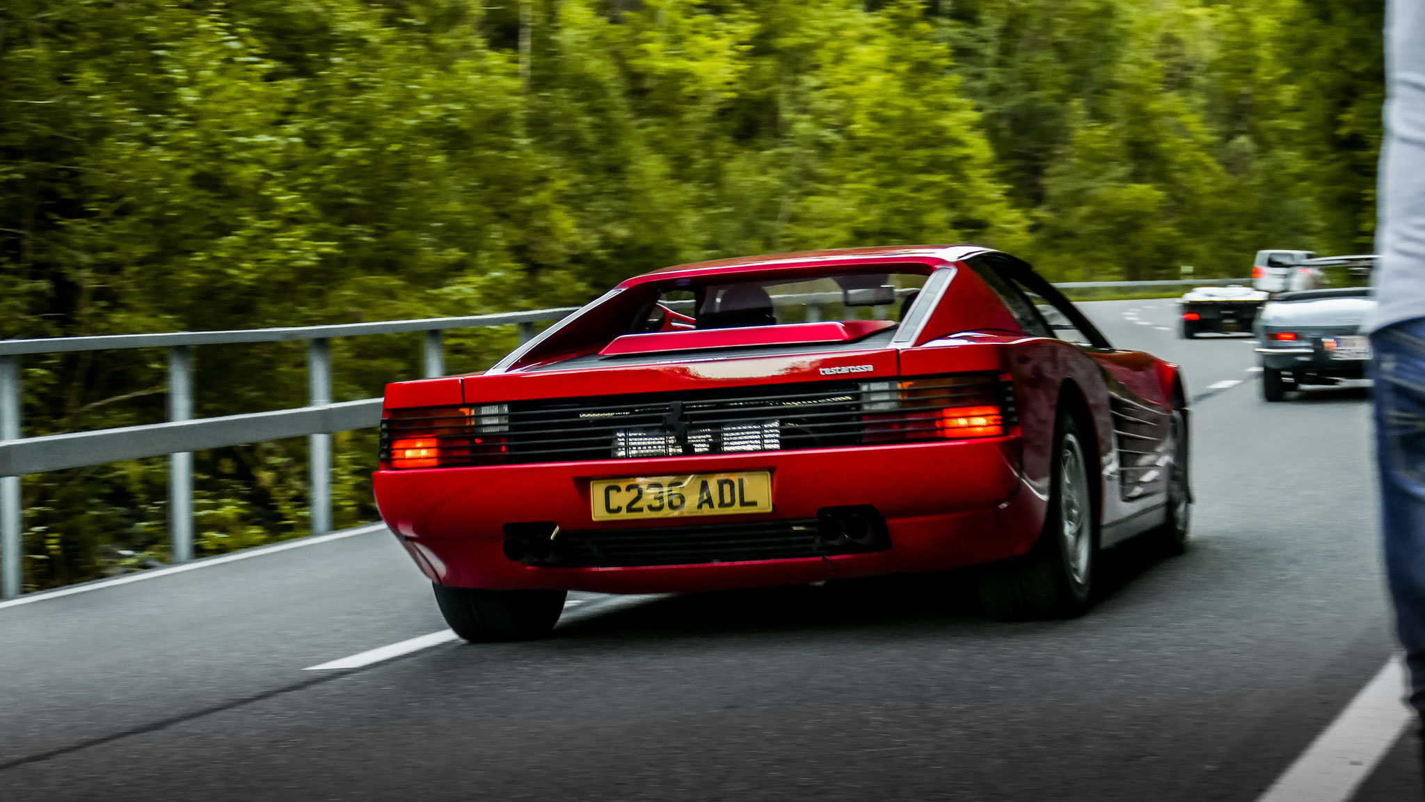 Ferrari testarossa  - C236ADL (GB)