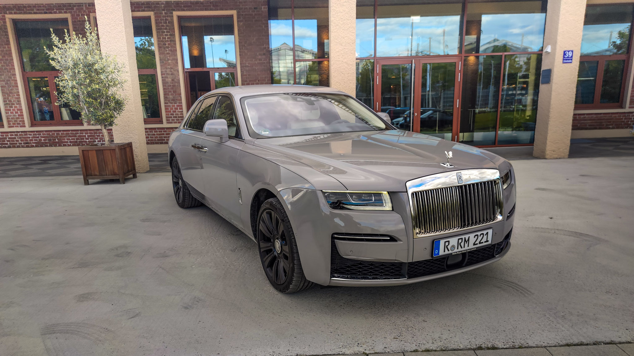 Rolls Royce Ghost - M-RM221