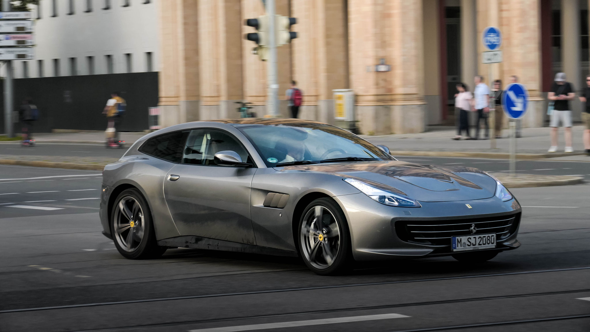 Ferrari GTC4 Lusso - M-SJ2080