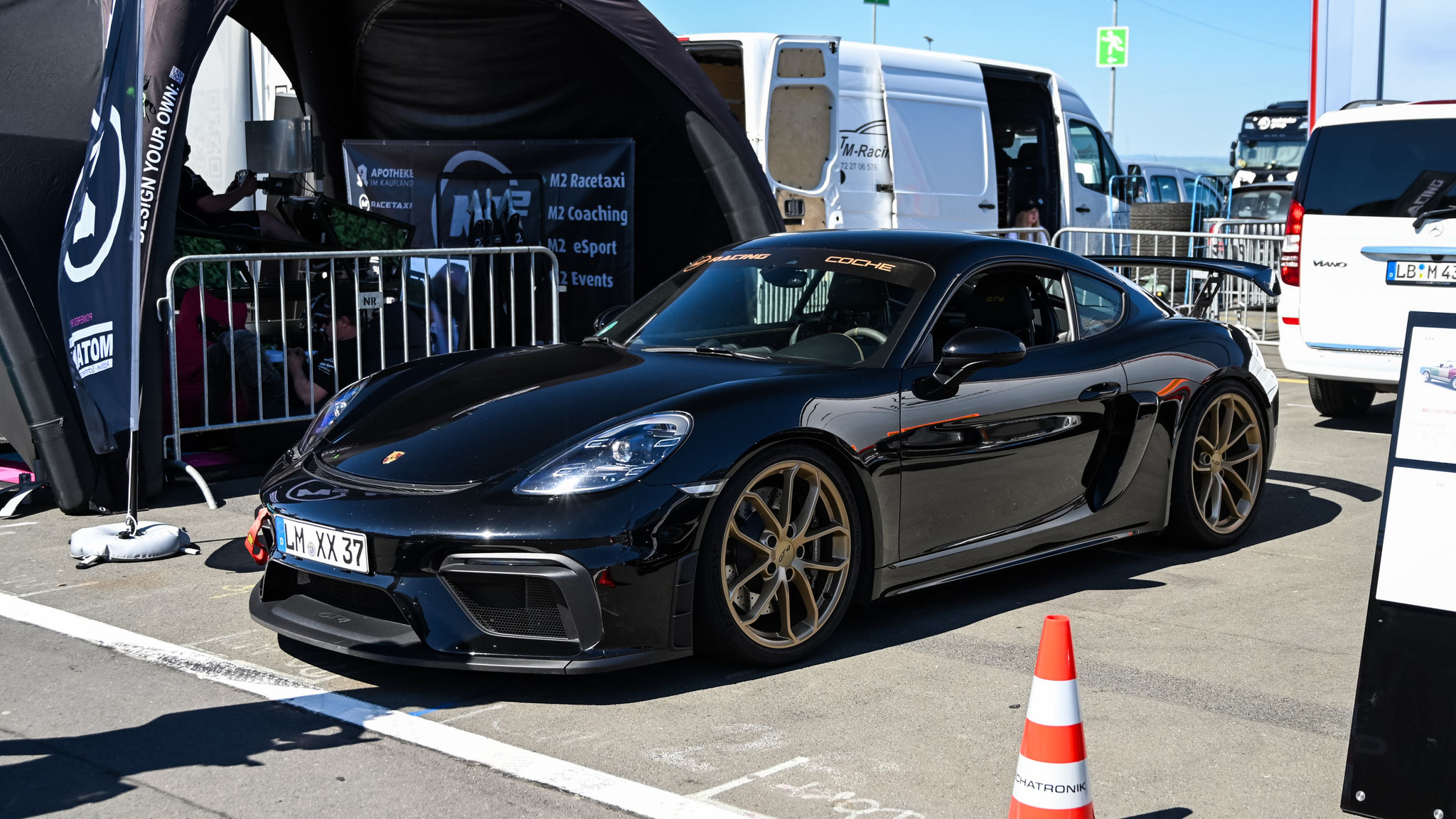 Porsche Cayman GT4 - LM-XX37