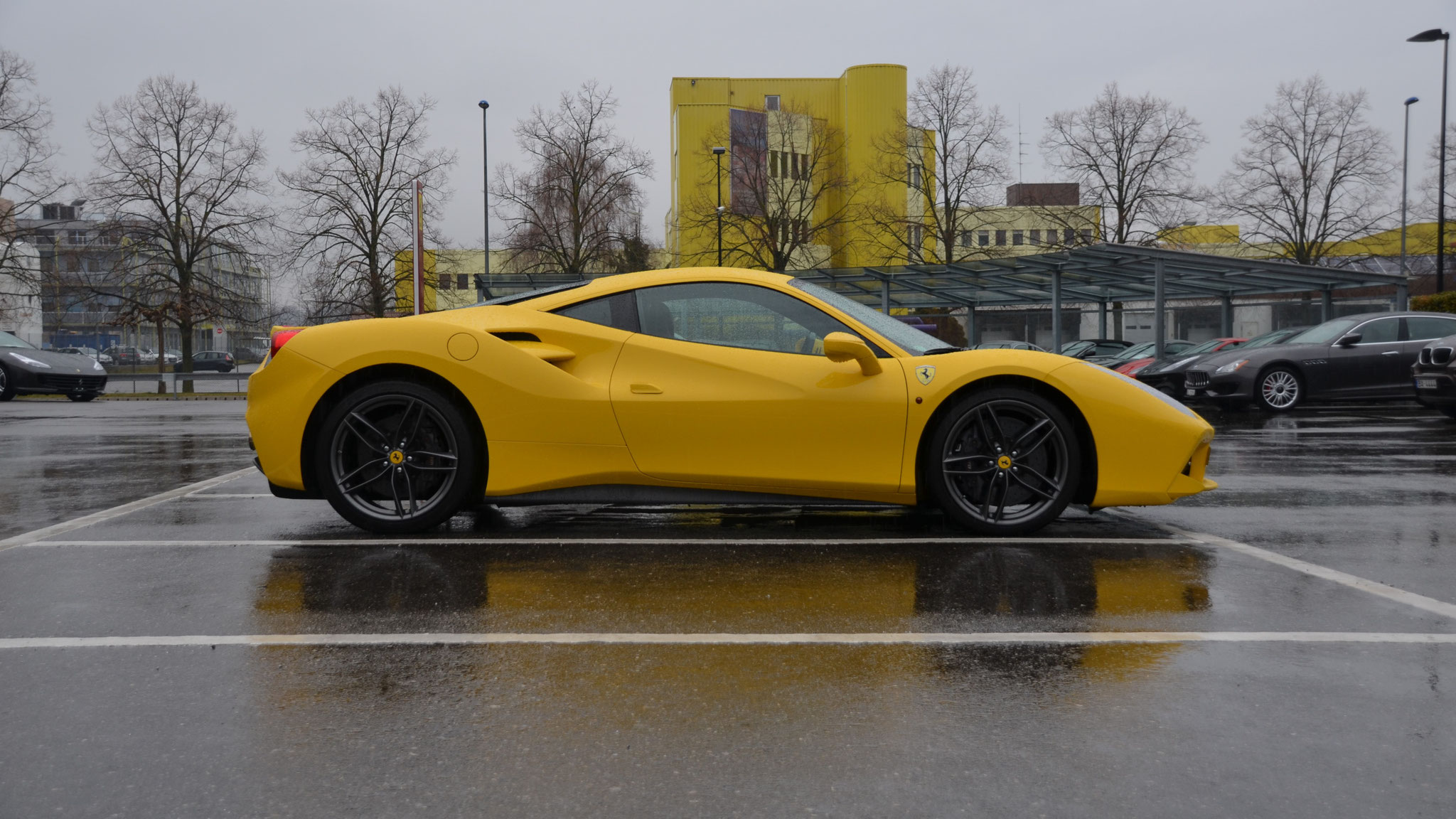 Ferrari 488 GTB - EM241FN-17 (FRA)