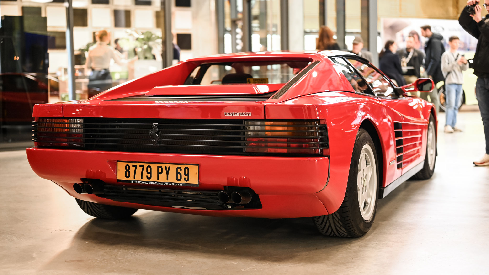 Ferrari testarossa - 8779PY69 (FRA)