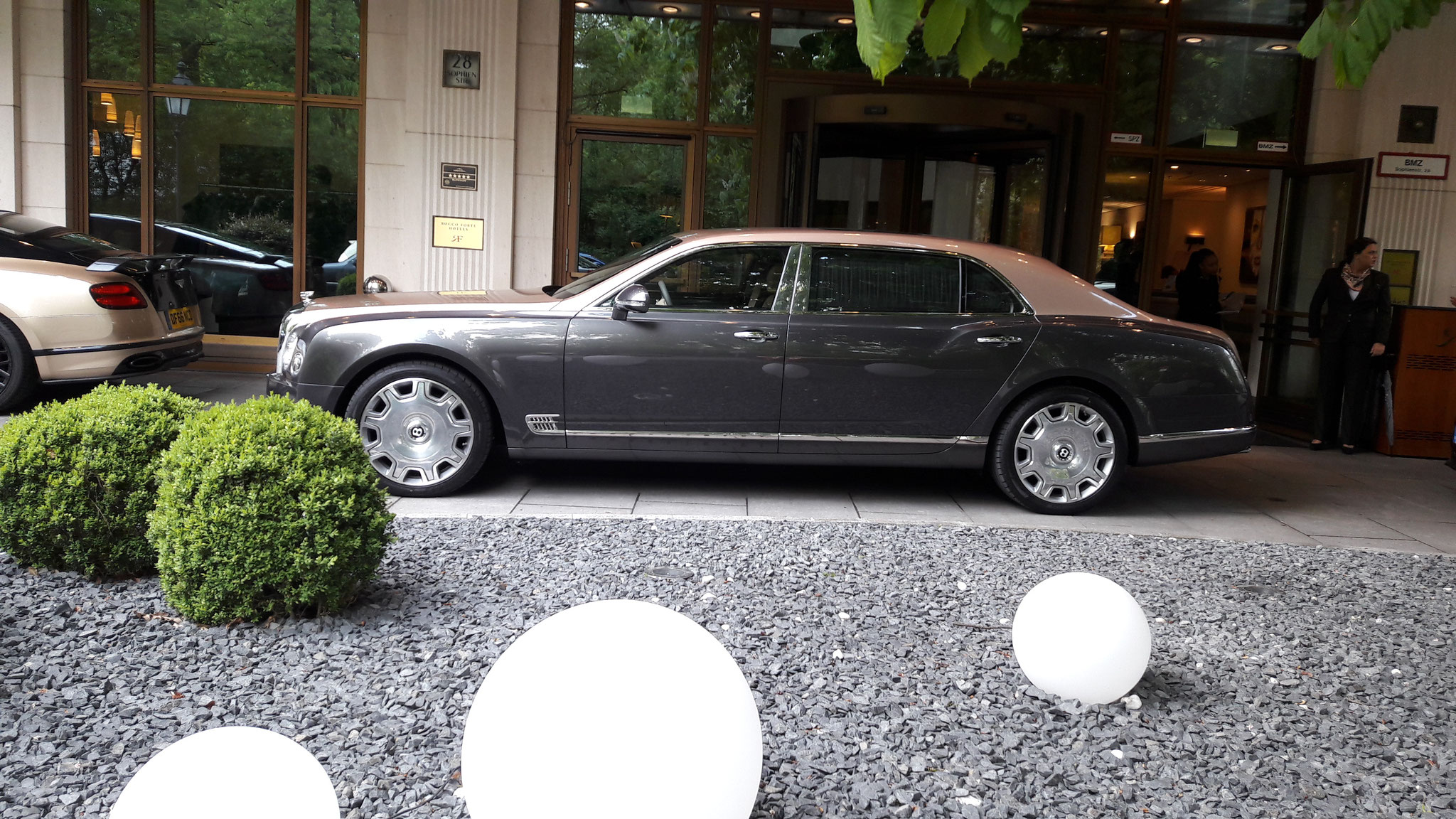 Bentley Mulsanne EWB - DF66MYJ (GB)