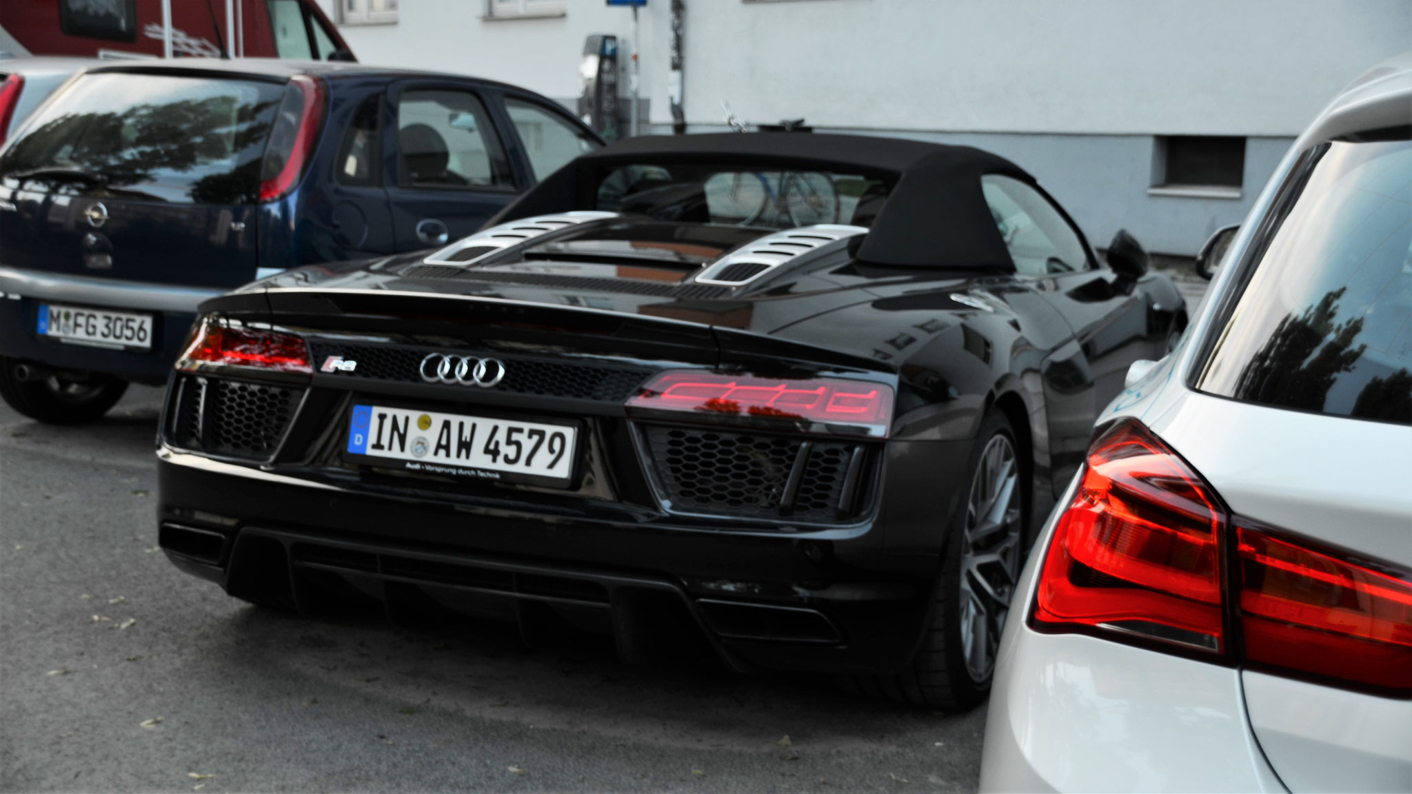 Audi R8 V10 Spyder - IN-AW4579