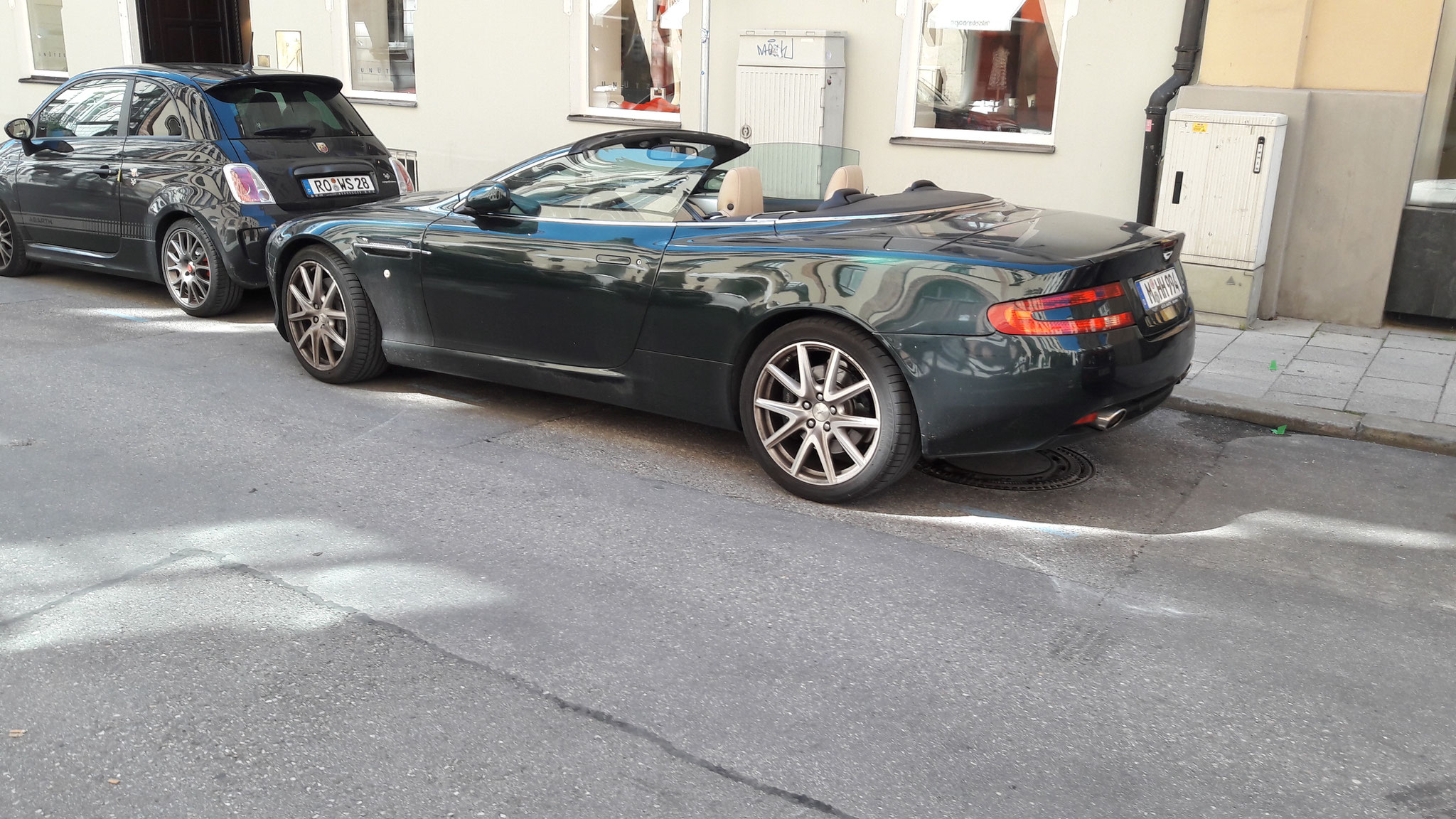 Aston Martin DB9 Volante - M-HH994