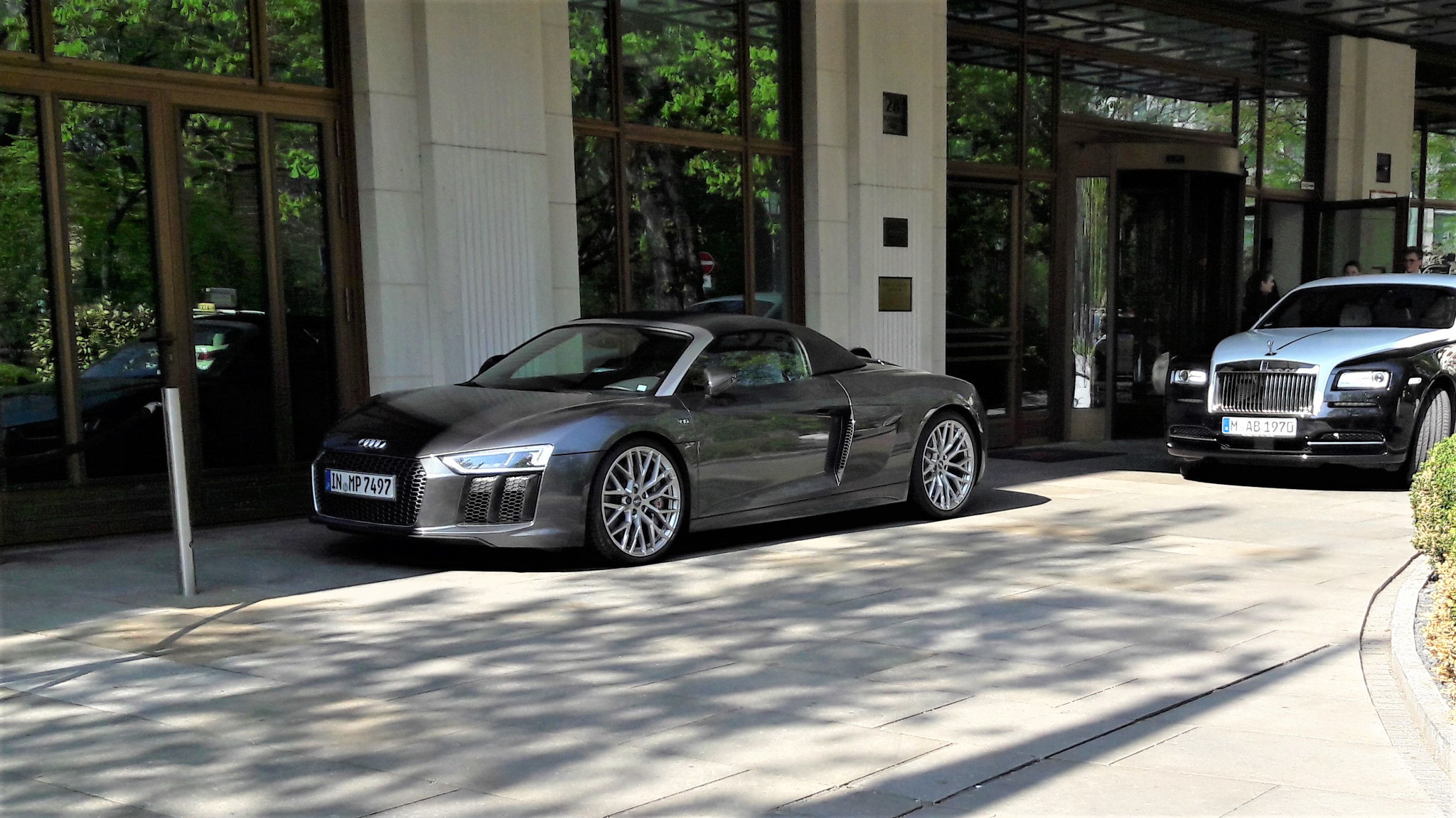 Audi R8 V10 Spyder - IN-MP7497
