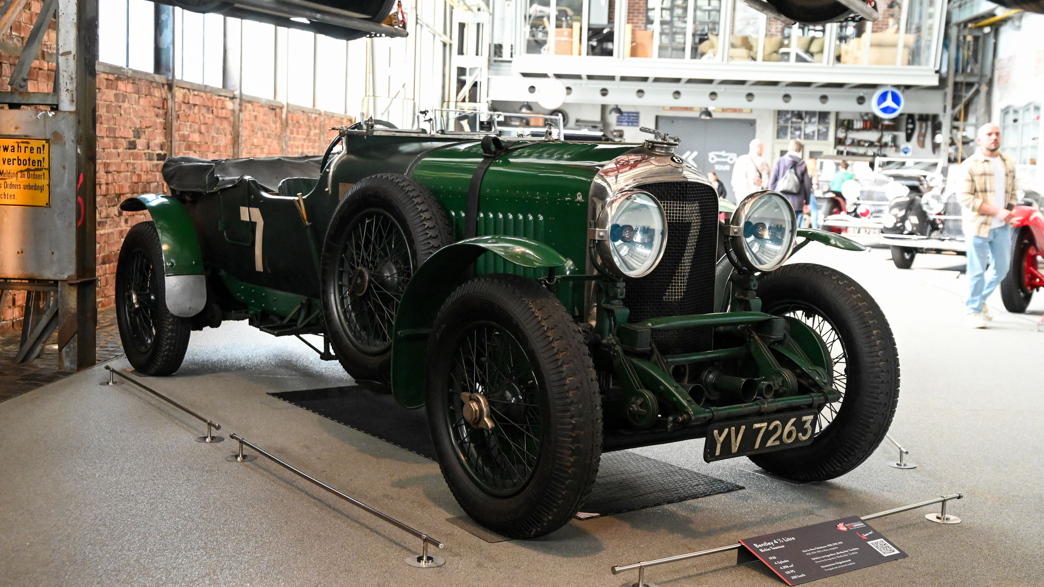 Bentley 4.5 Litre - YV7263 (GB)