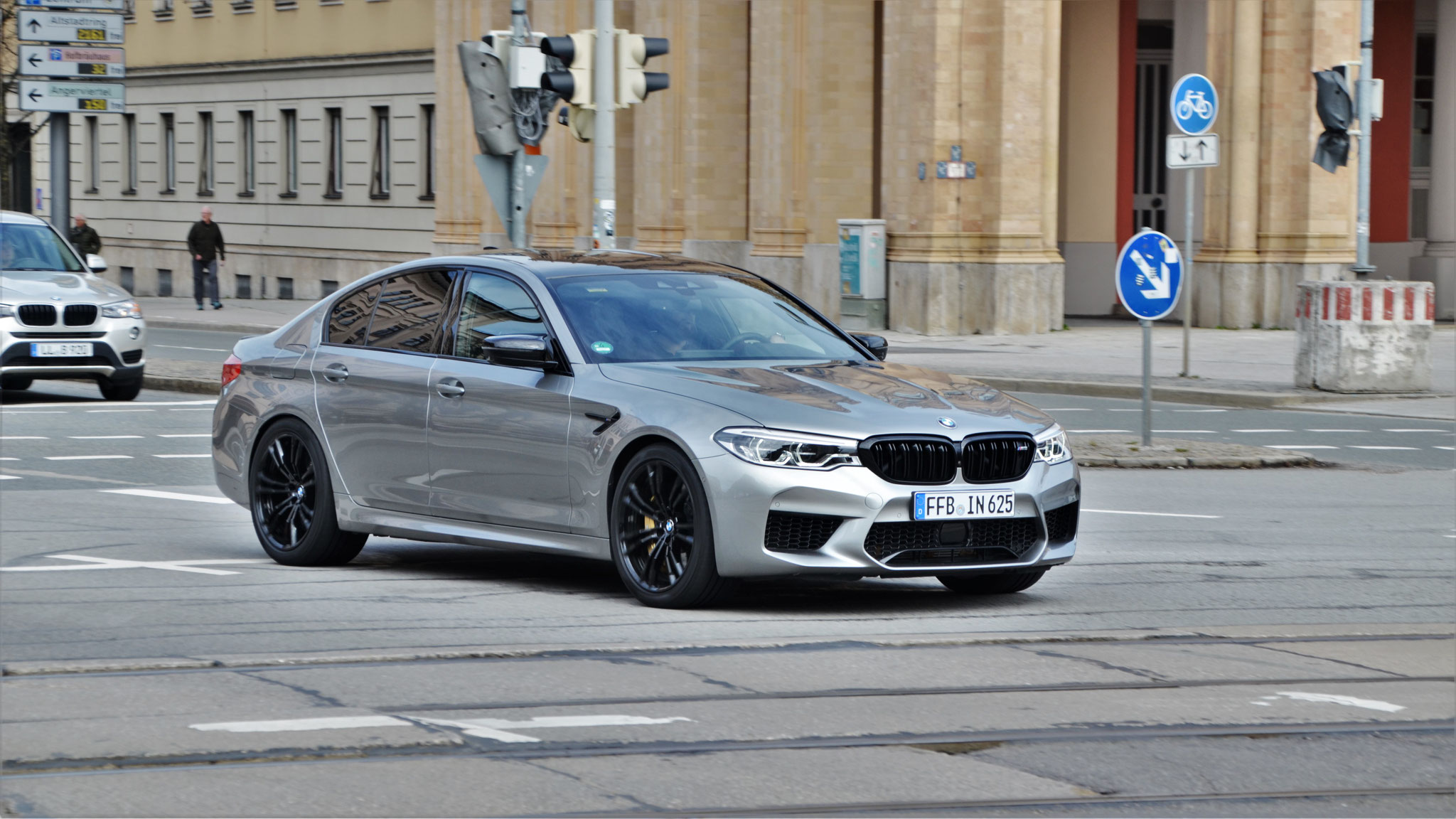 BMW M5 - FFB-IN625
