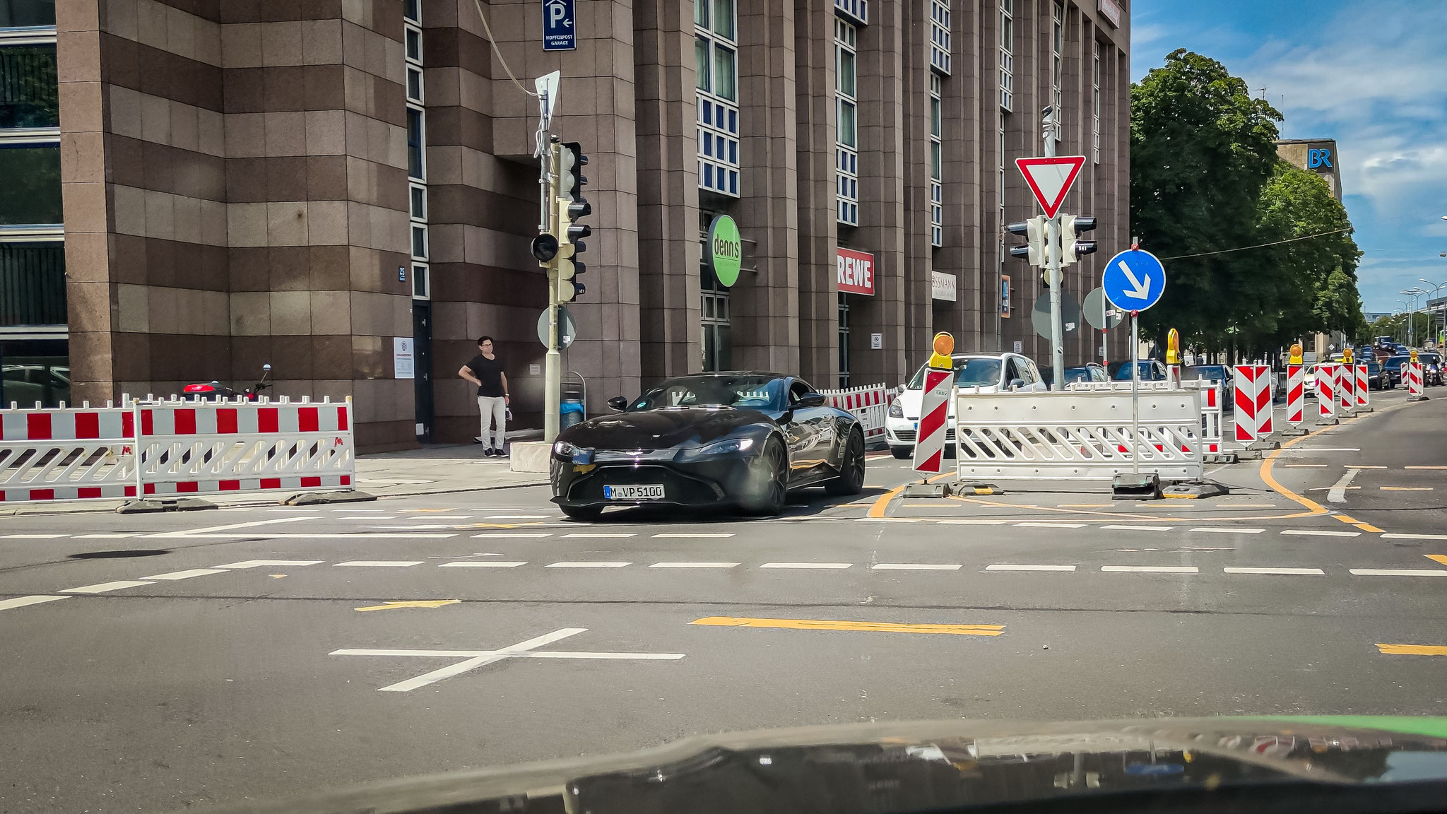 Aston Martin Vantage - M-VP5100
