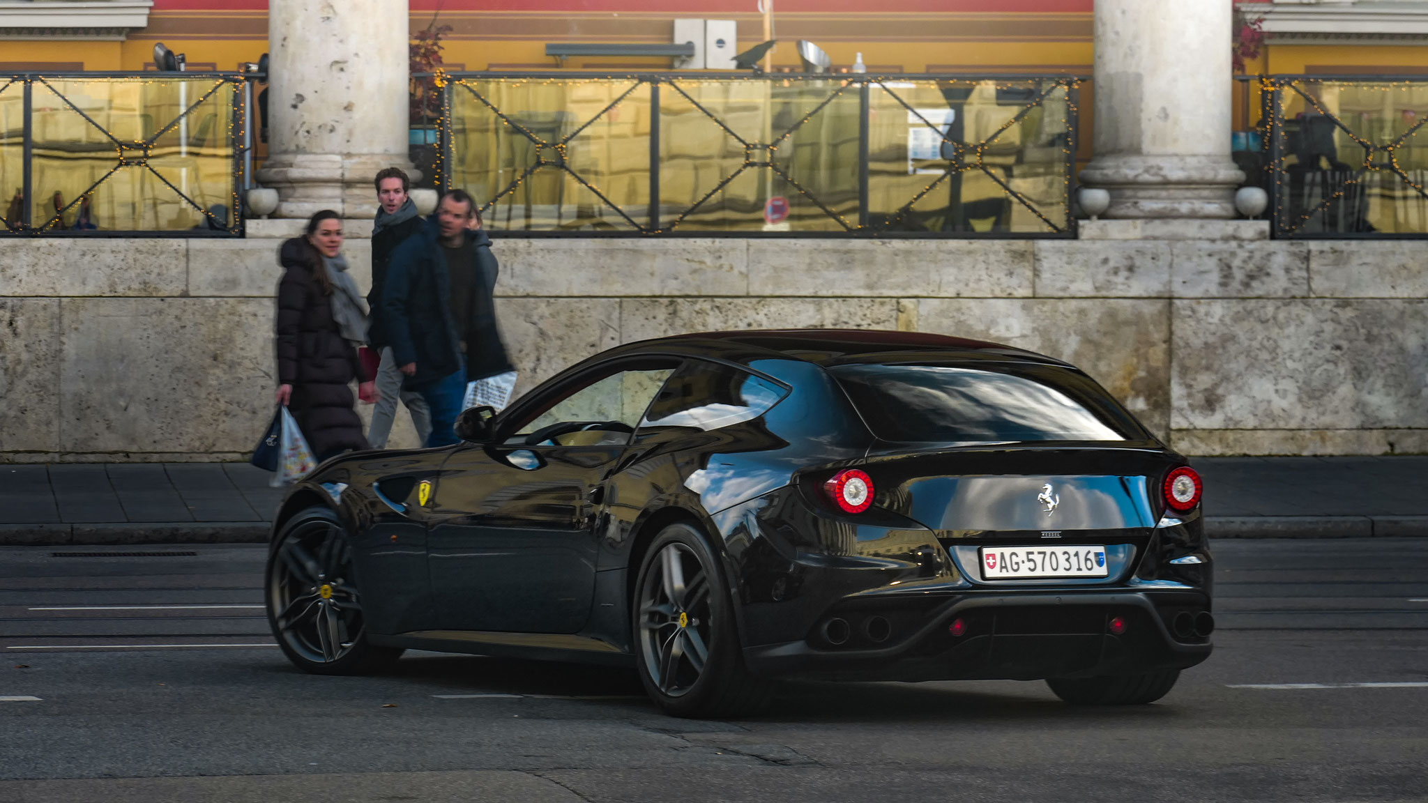 Ferrari FF - AG570316 (CH)