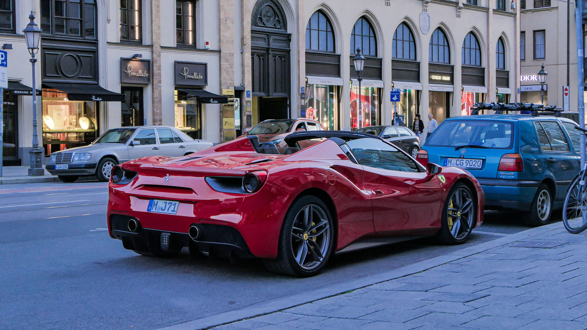 Ferrari 488 Spider - M-J71