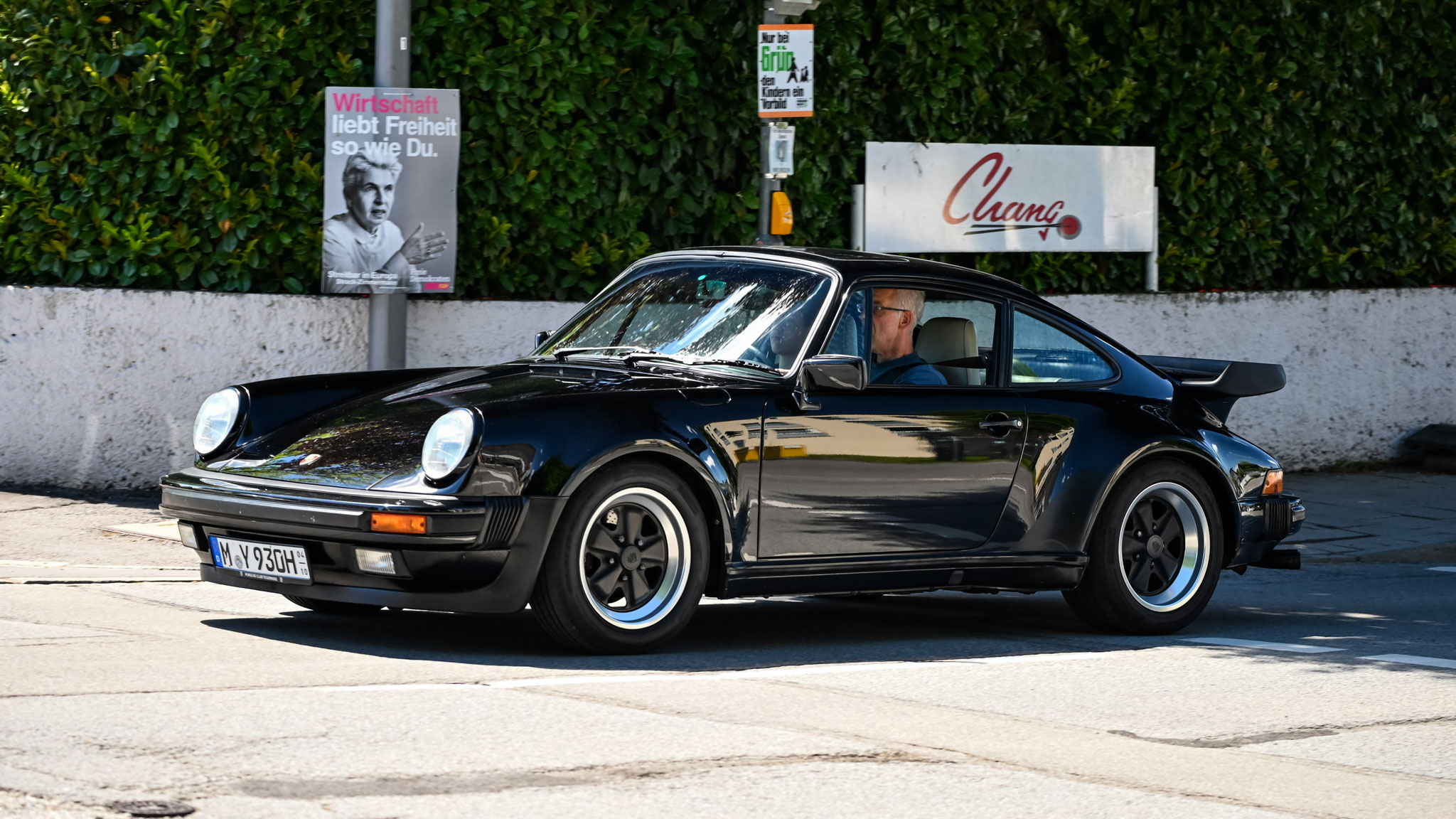Porsche 930 Turbo - M-Y930H