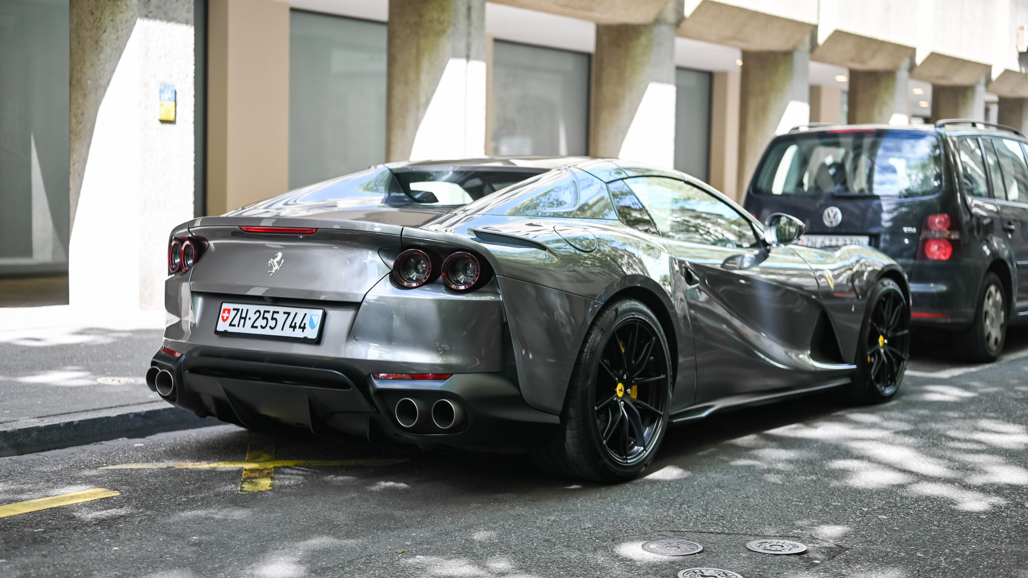 Ferrari 812 GTS - ZH255744 (CH)