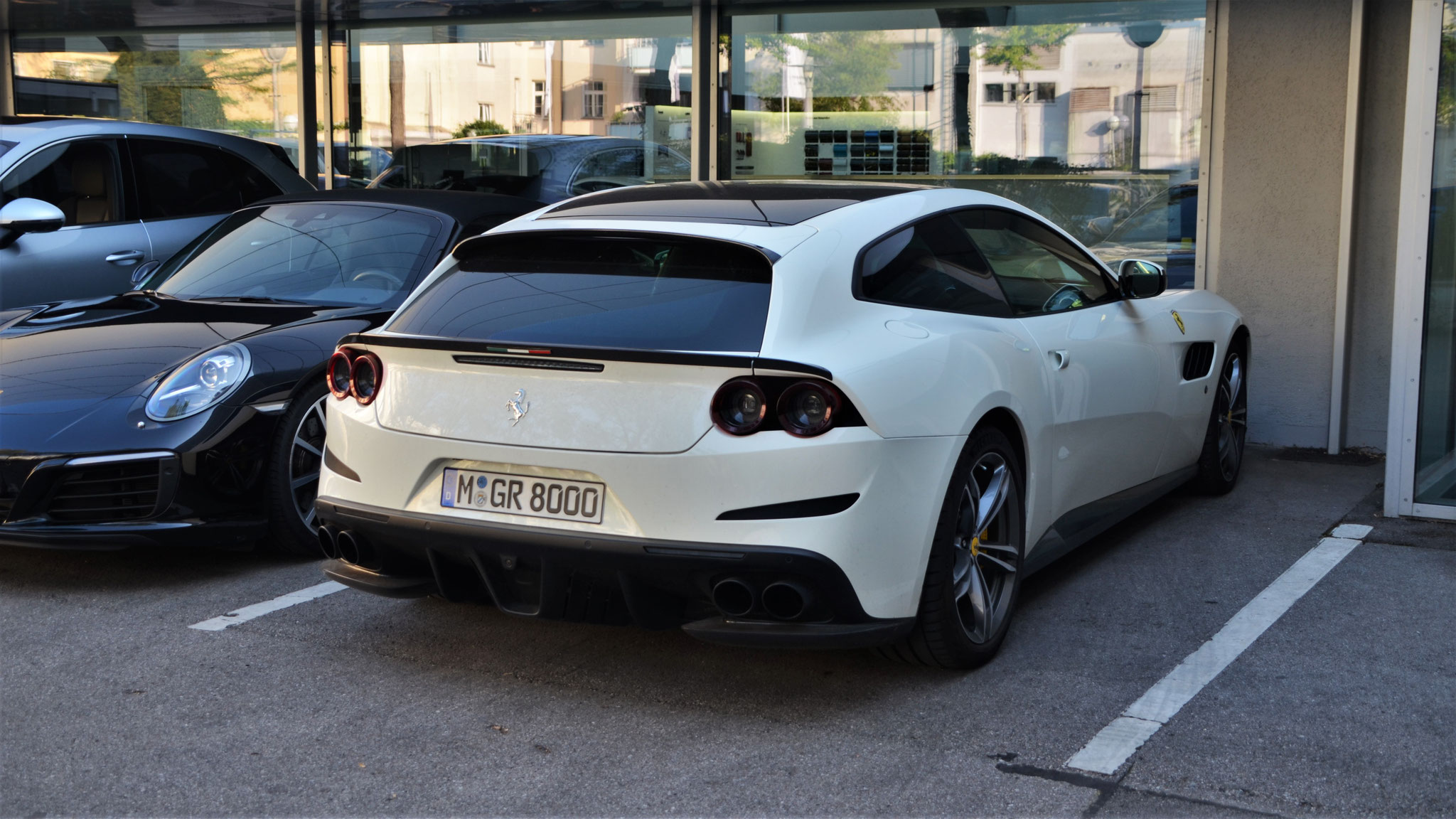 Ferrari GTC4 Lusso - M-GR8000