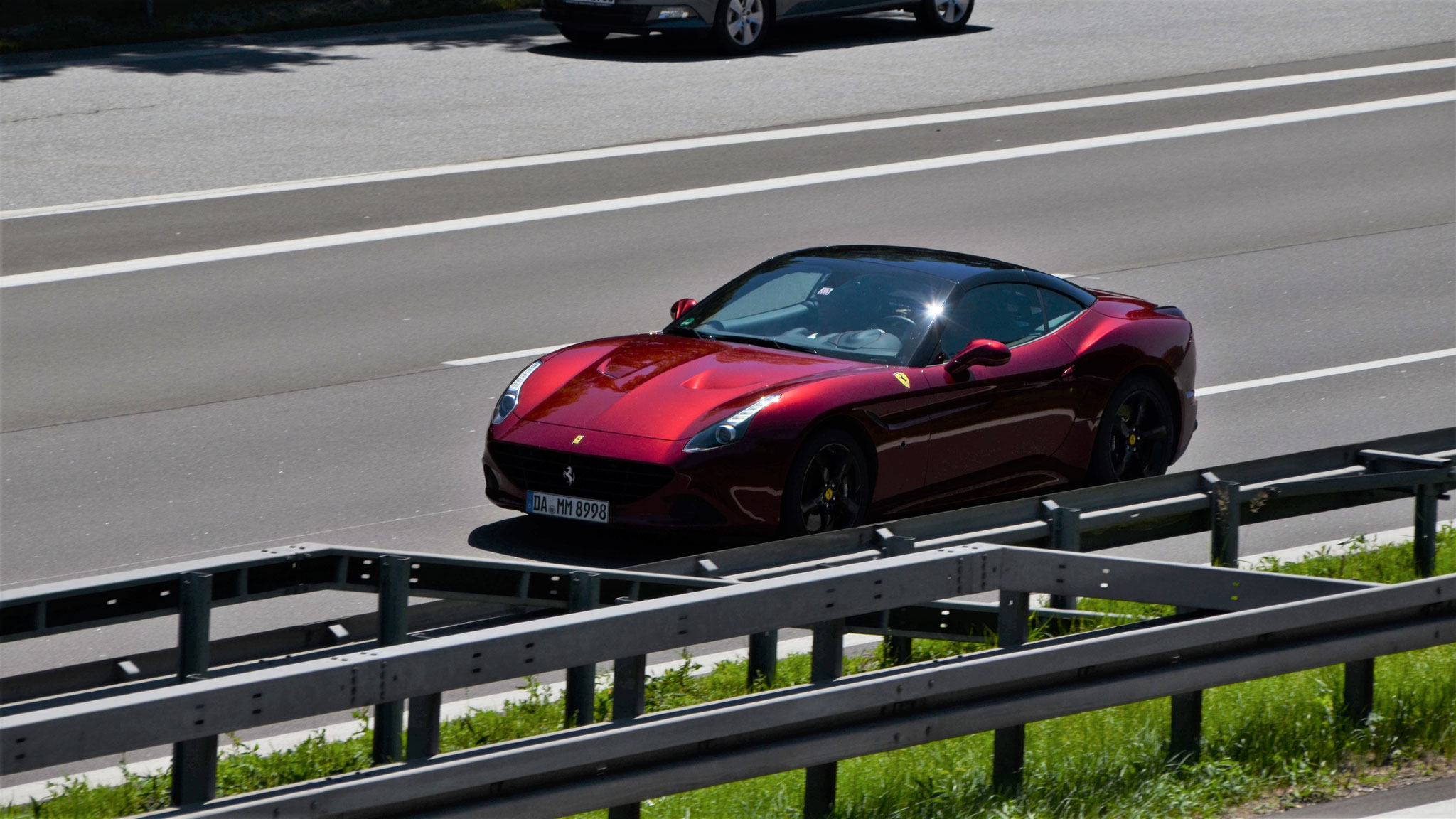 Ferrari California T - DA-MM8998