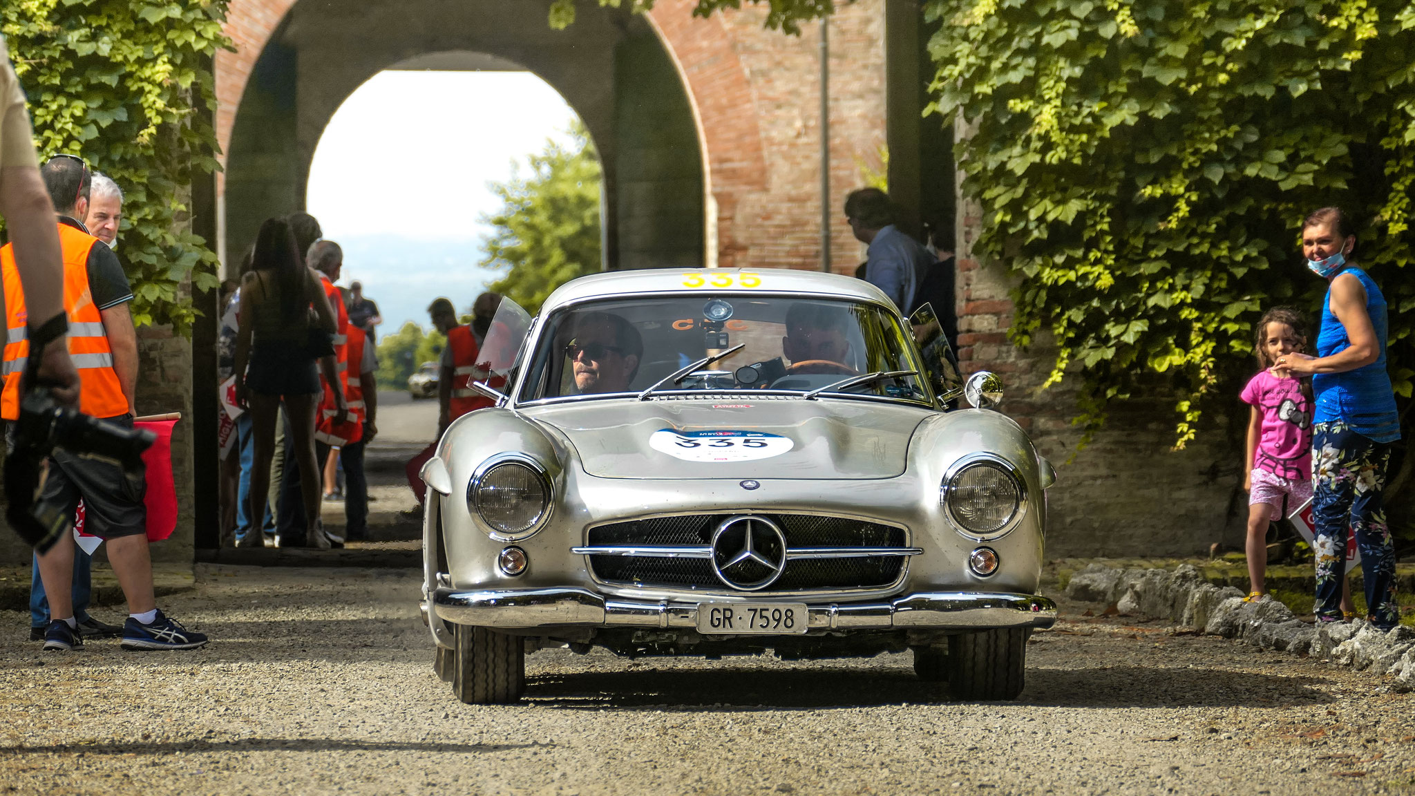 Mercedes 300SL - GR7598 (CH)