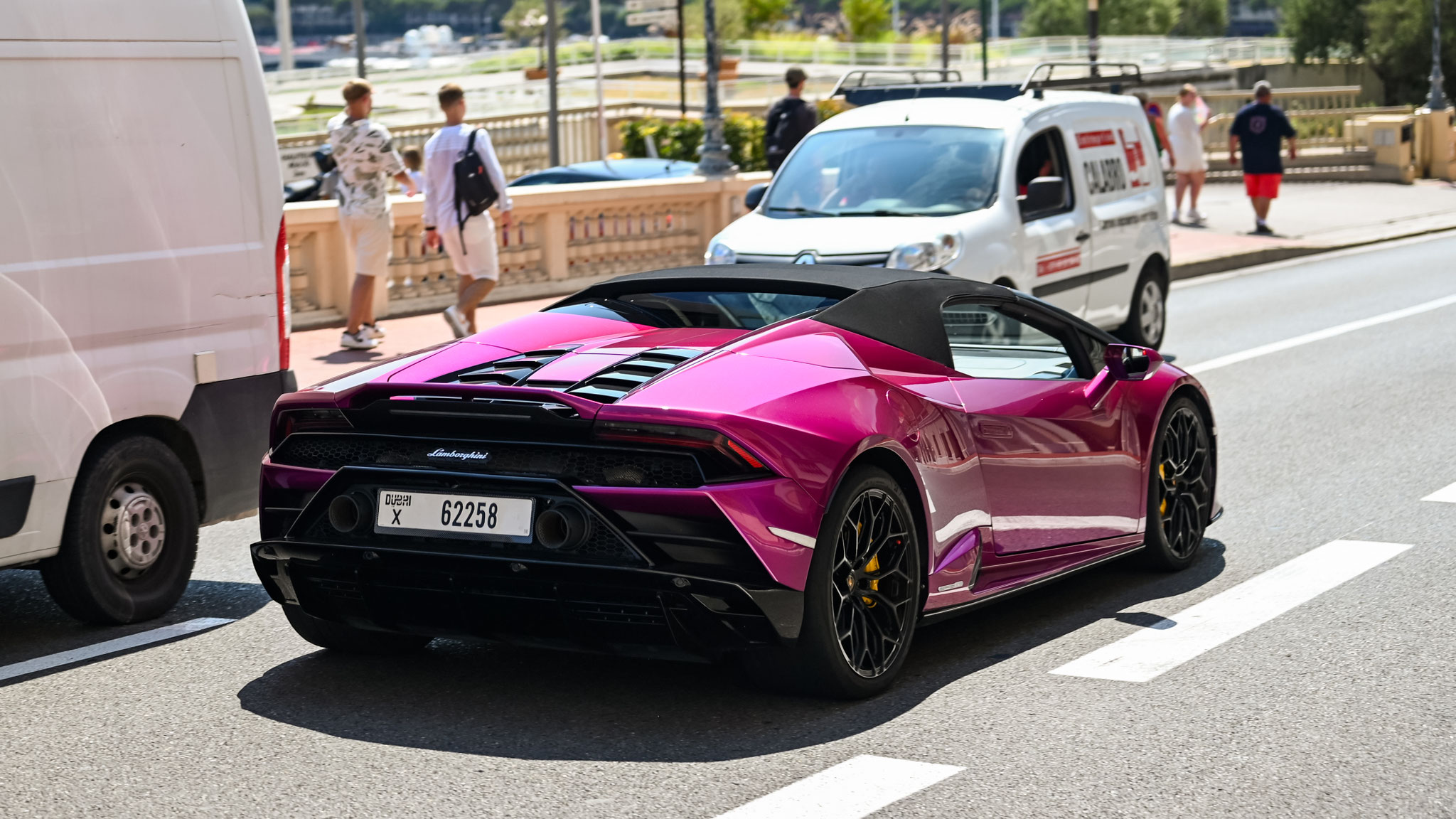 Lamborghini Huracan Evo Spyder - X62258 (Dubai)