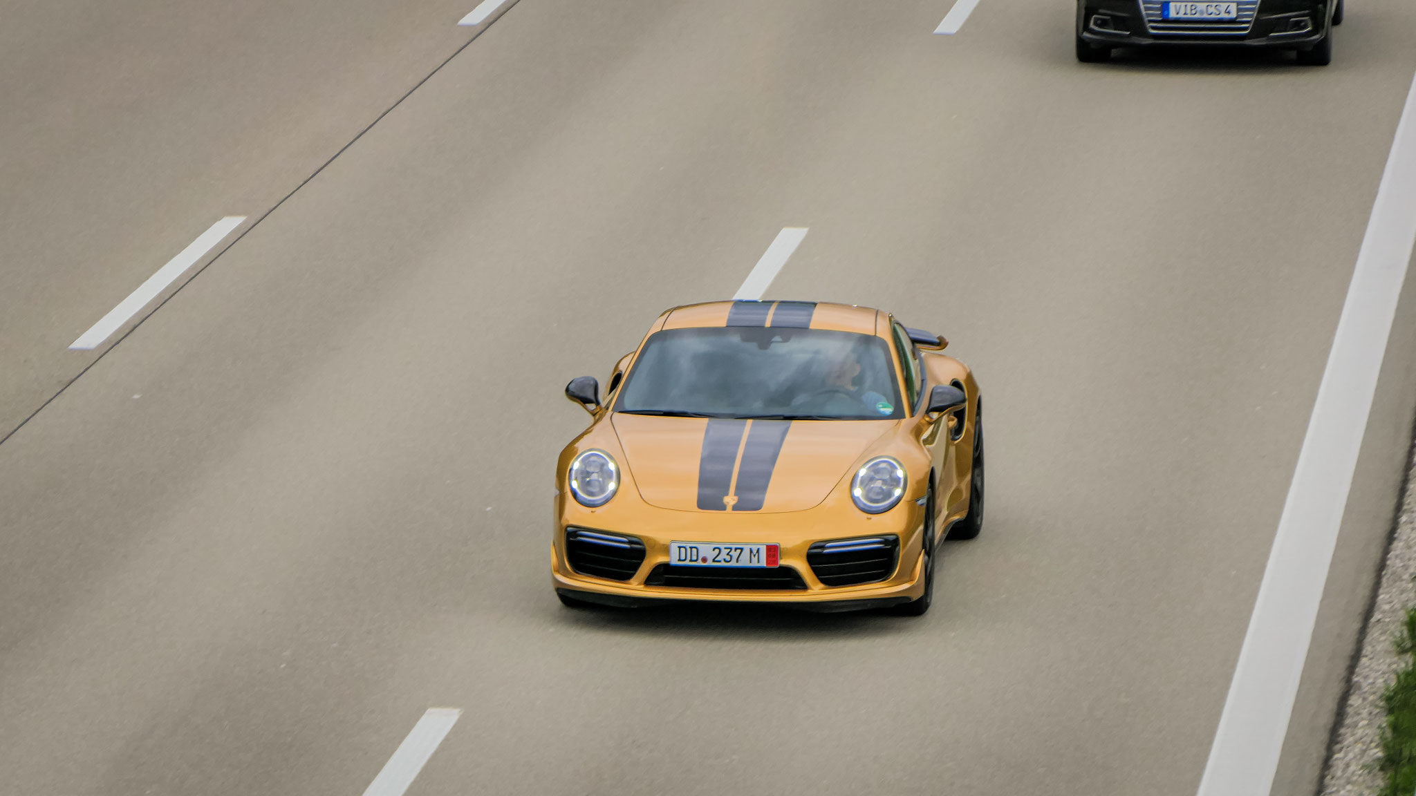 Porsche 911 Turbo S Exclusive Series - DD-237M