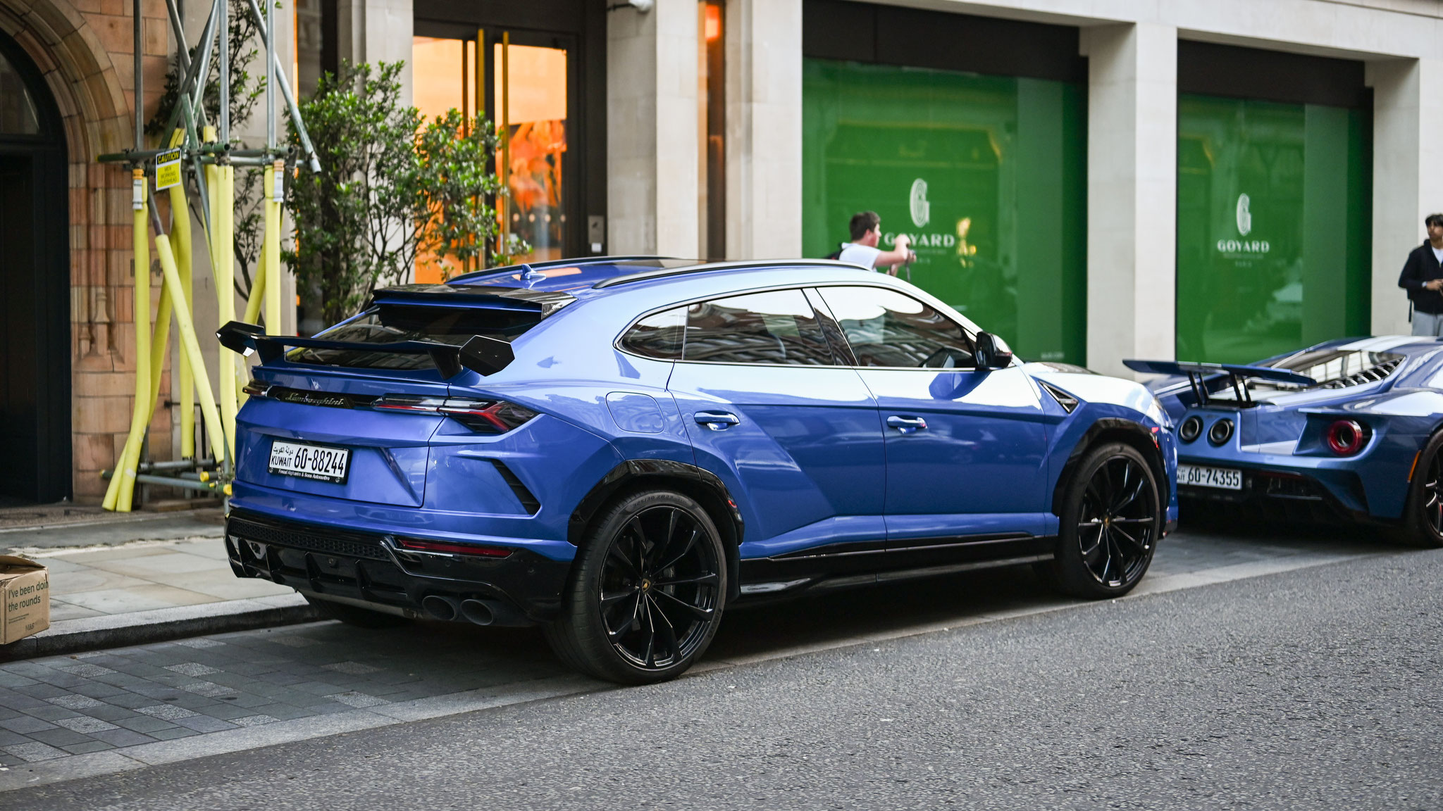 Lamborghini Urus - 6088244 (KWT)