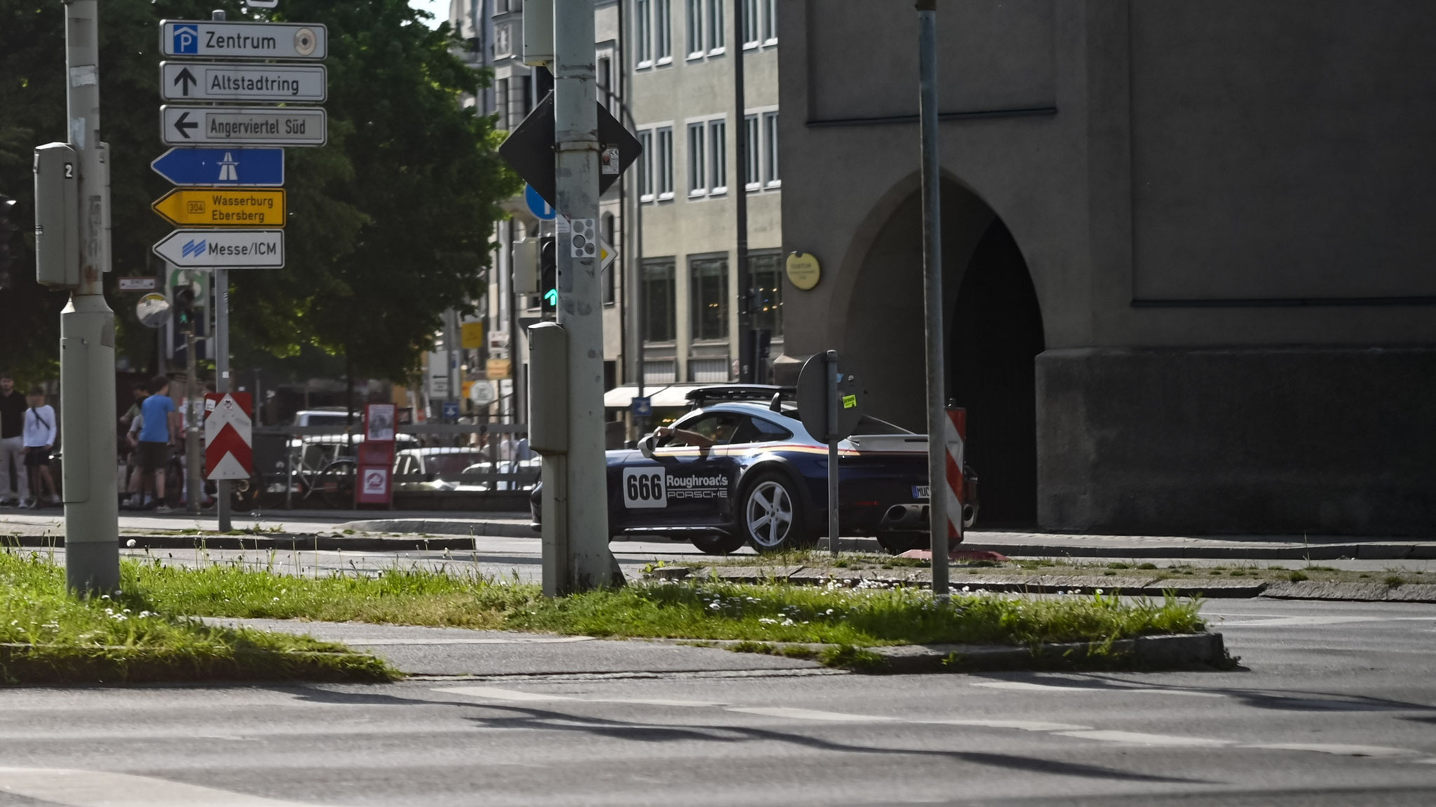 Porsche 911 Dakar - MUC-WW666