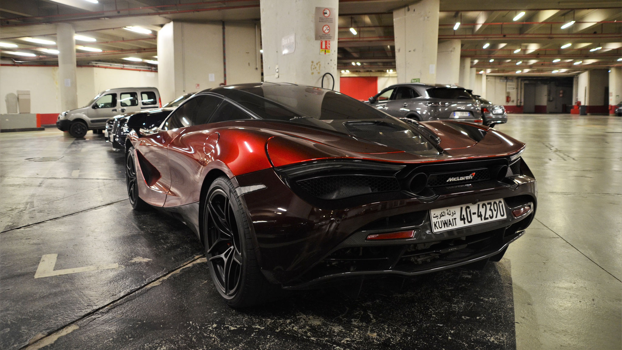 McLaren 720S - 4042390 (KWT)