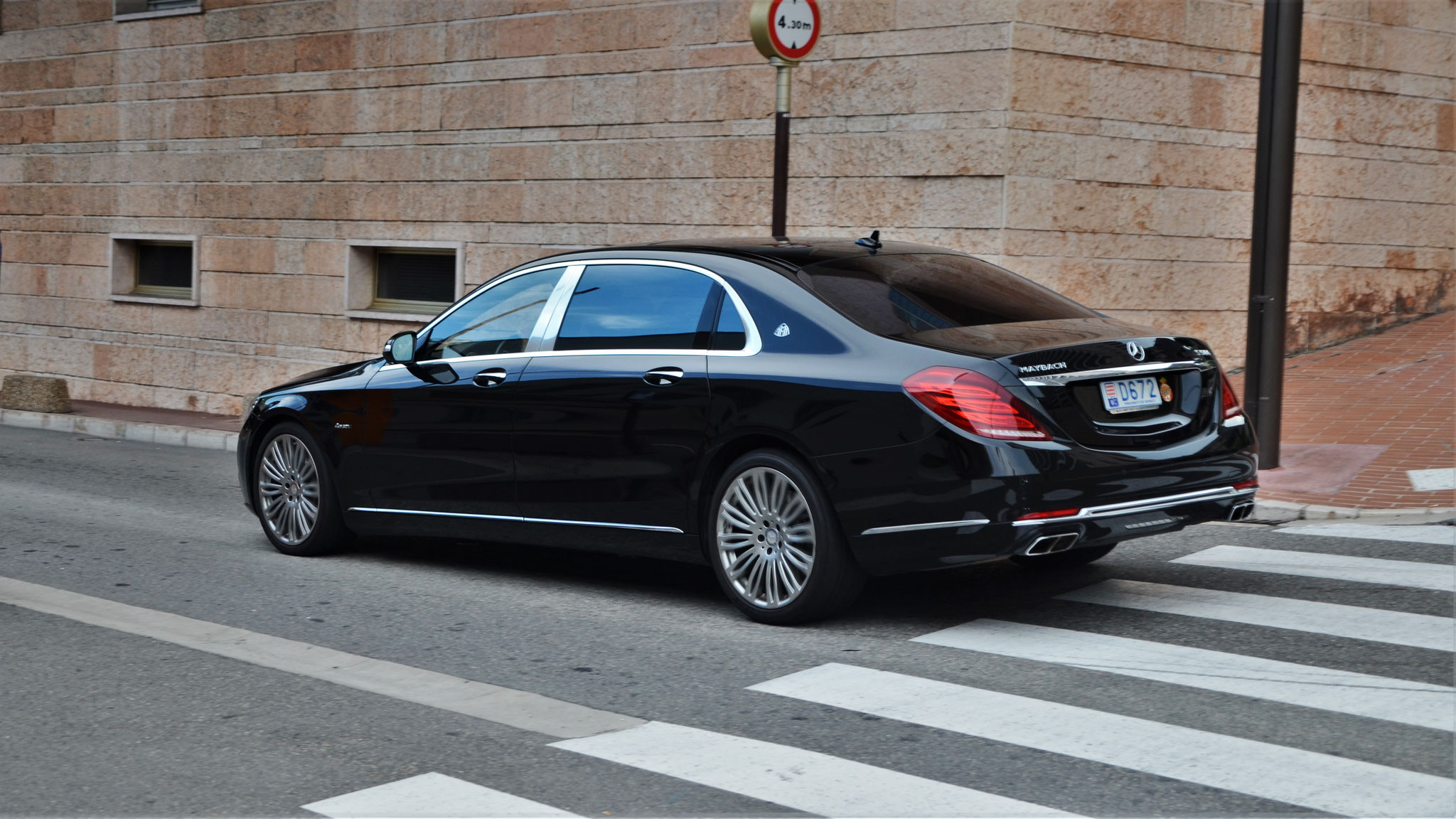 Mercedes Maybach S500 - D672 (MC)