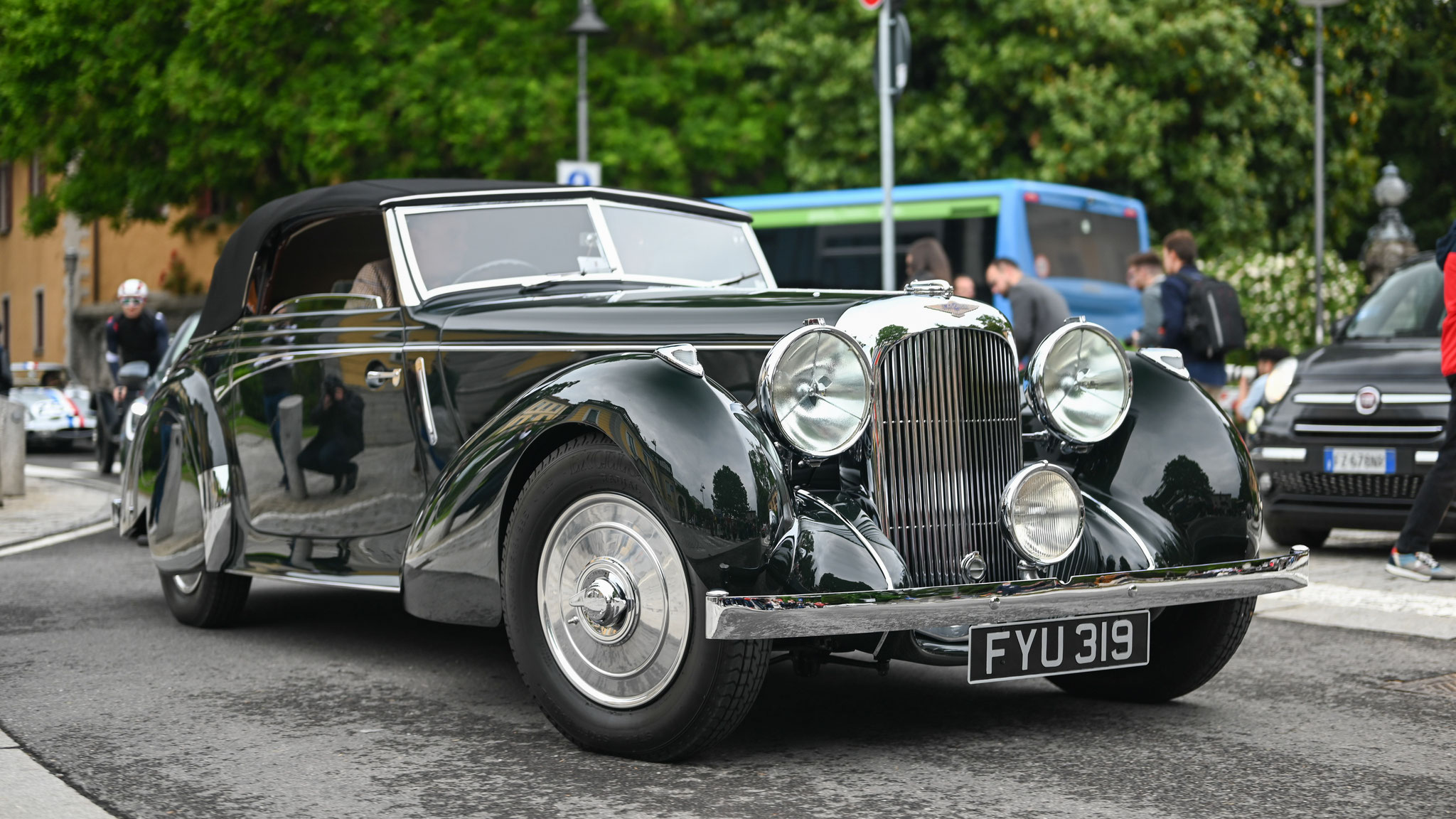 Lagonda V12 Rapide - FYU319 (GB)