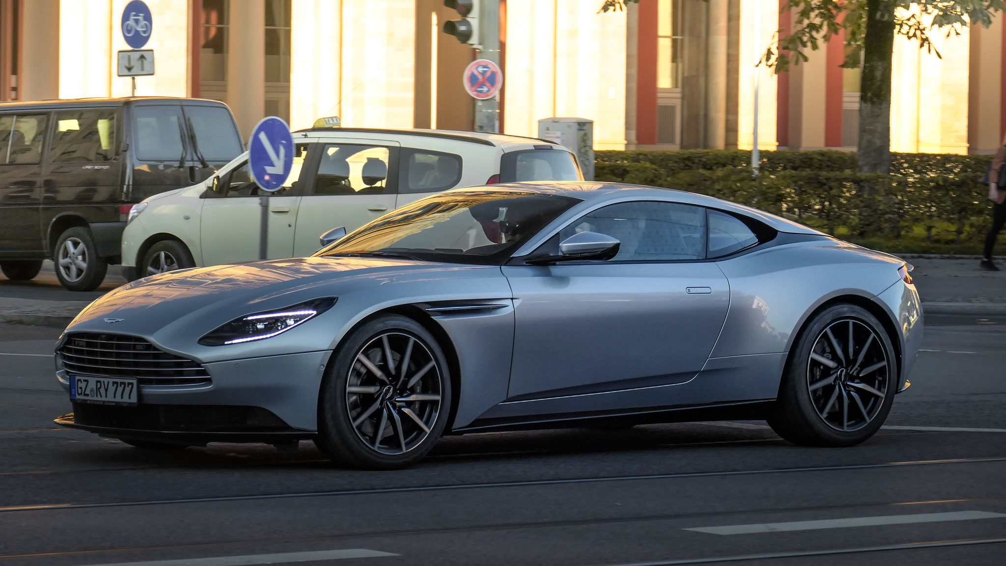 Aston Martin DB11 - GZ-RY777