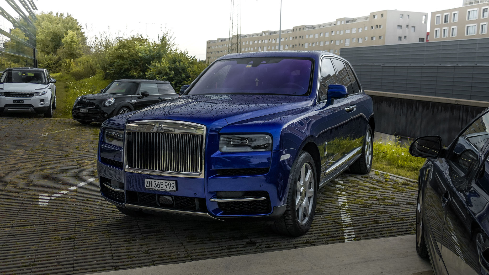 Rolls Royce Cullinan - ZH365999 (CH)