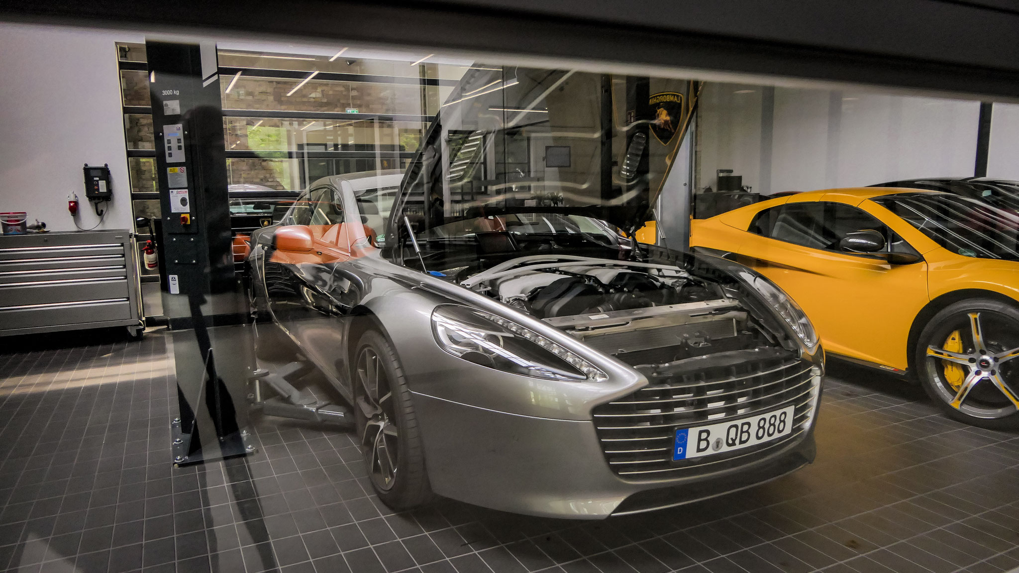 Aston Martin Rapide S - B-BQ888