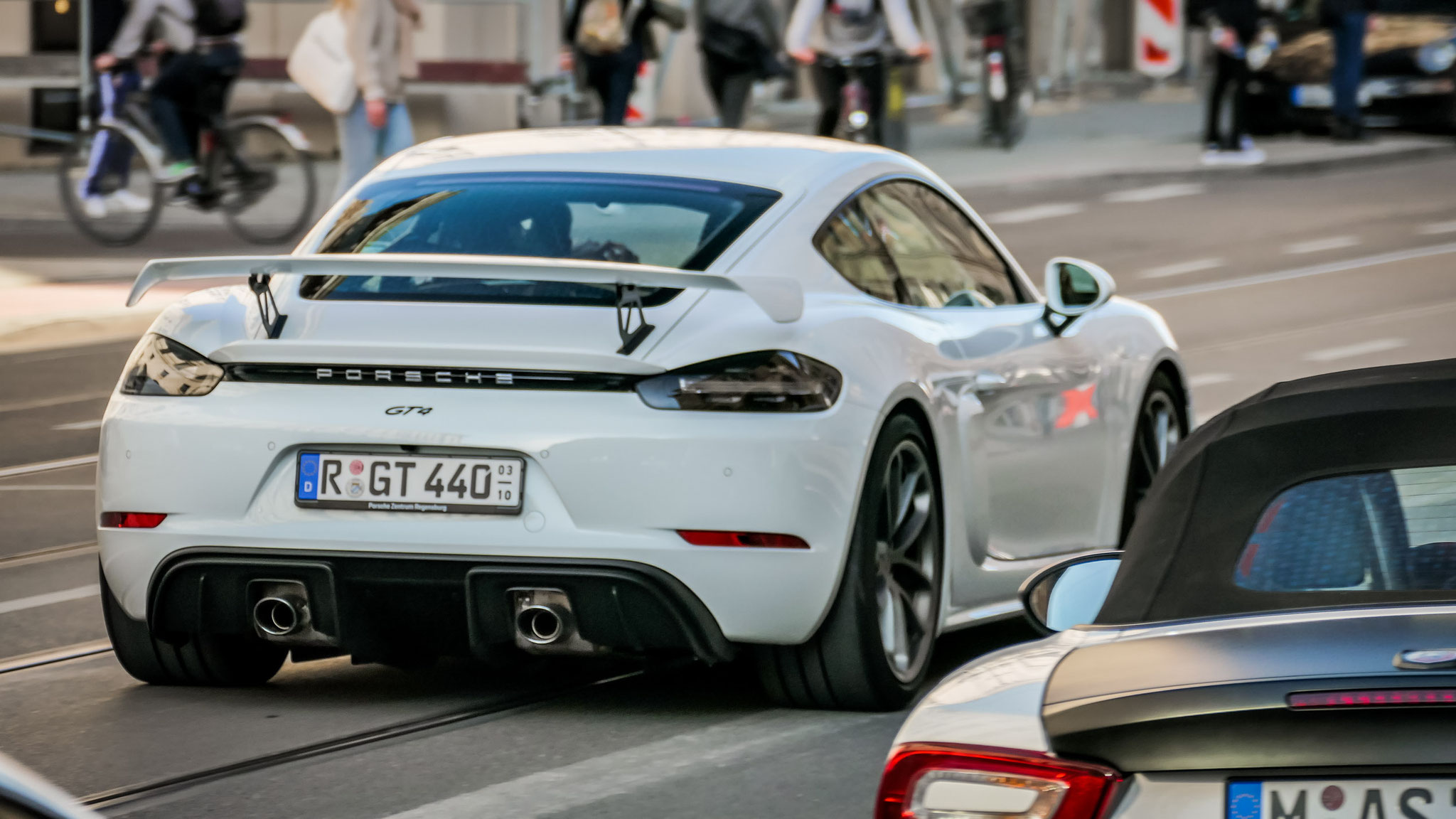 Porsche Cayman GT4 - R-GT440