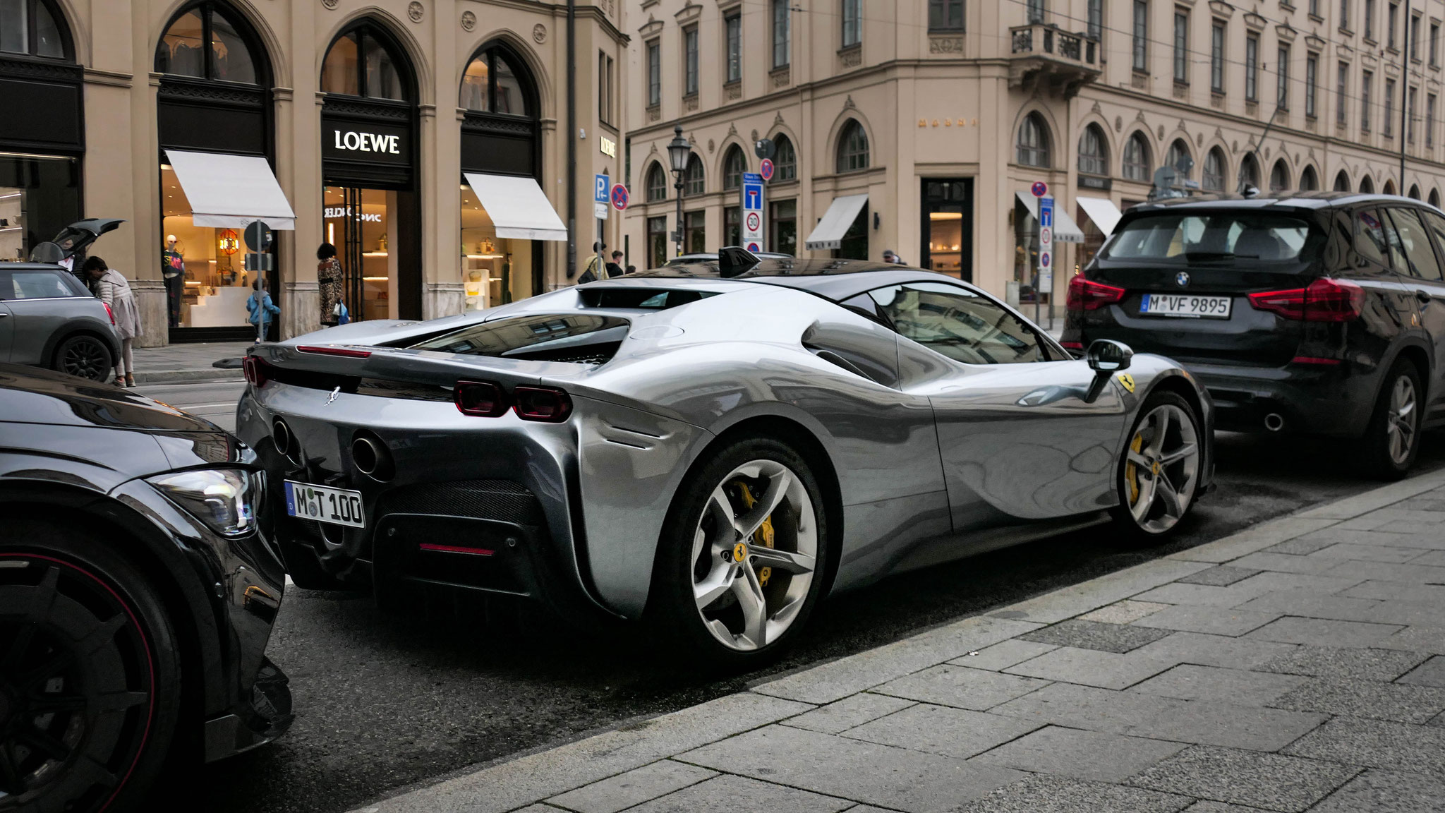 Ferrari SF90 Stradale - M-T100