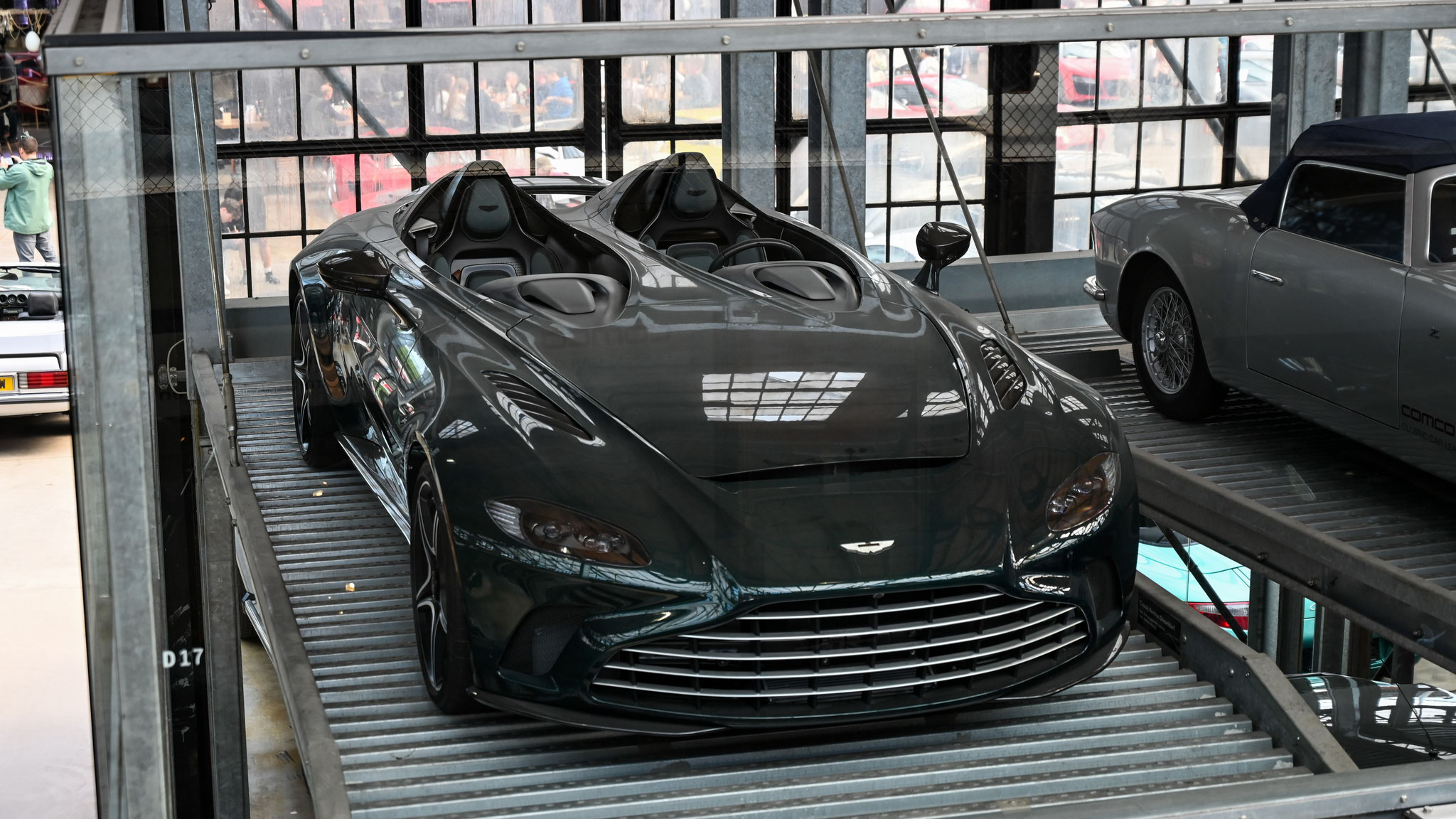 Aston Martin V12 Speedster