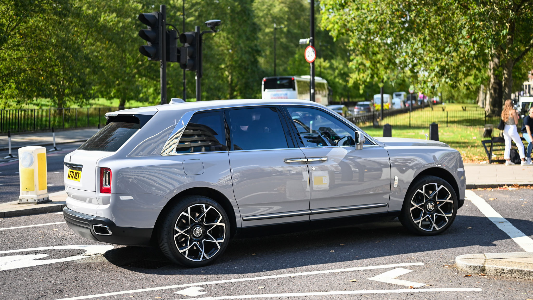 Rolls Royce Cullinan - LF72AEV (GB)