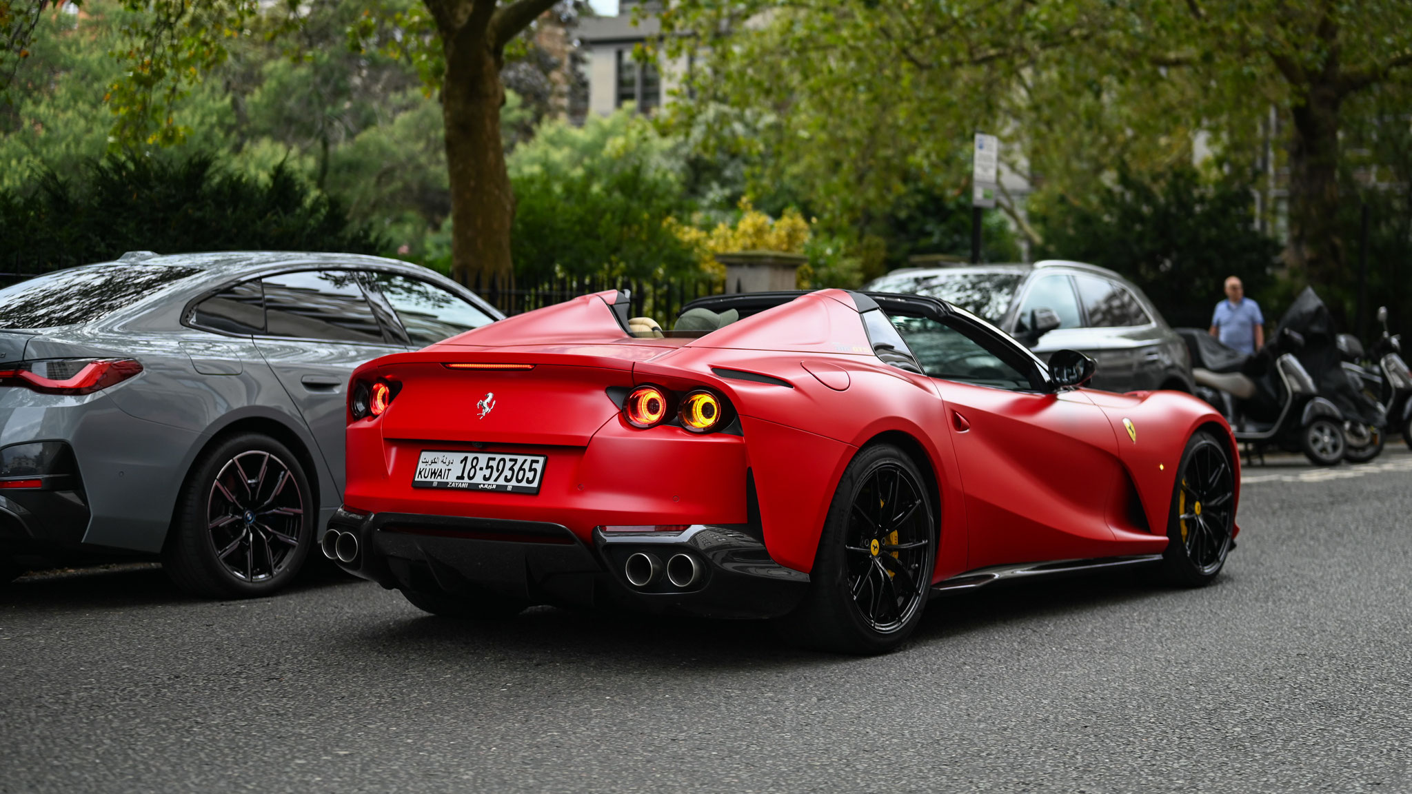 Ferrari 812 GTS - 1859365 (KWT)