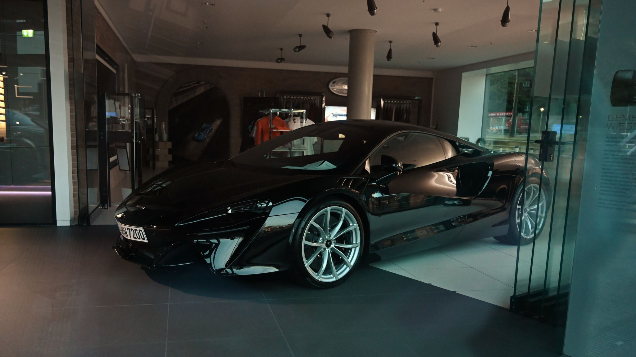 McLaren Artura - A-HW7200