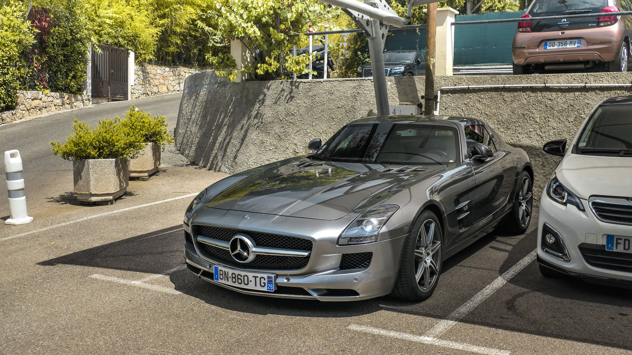 AMG SLS - BN680TG-26 (FRA)