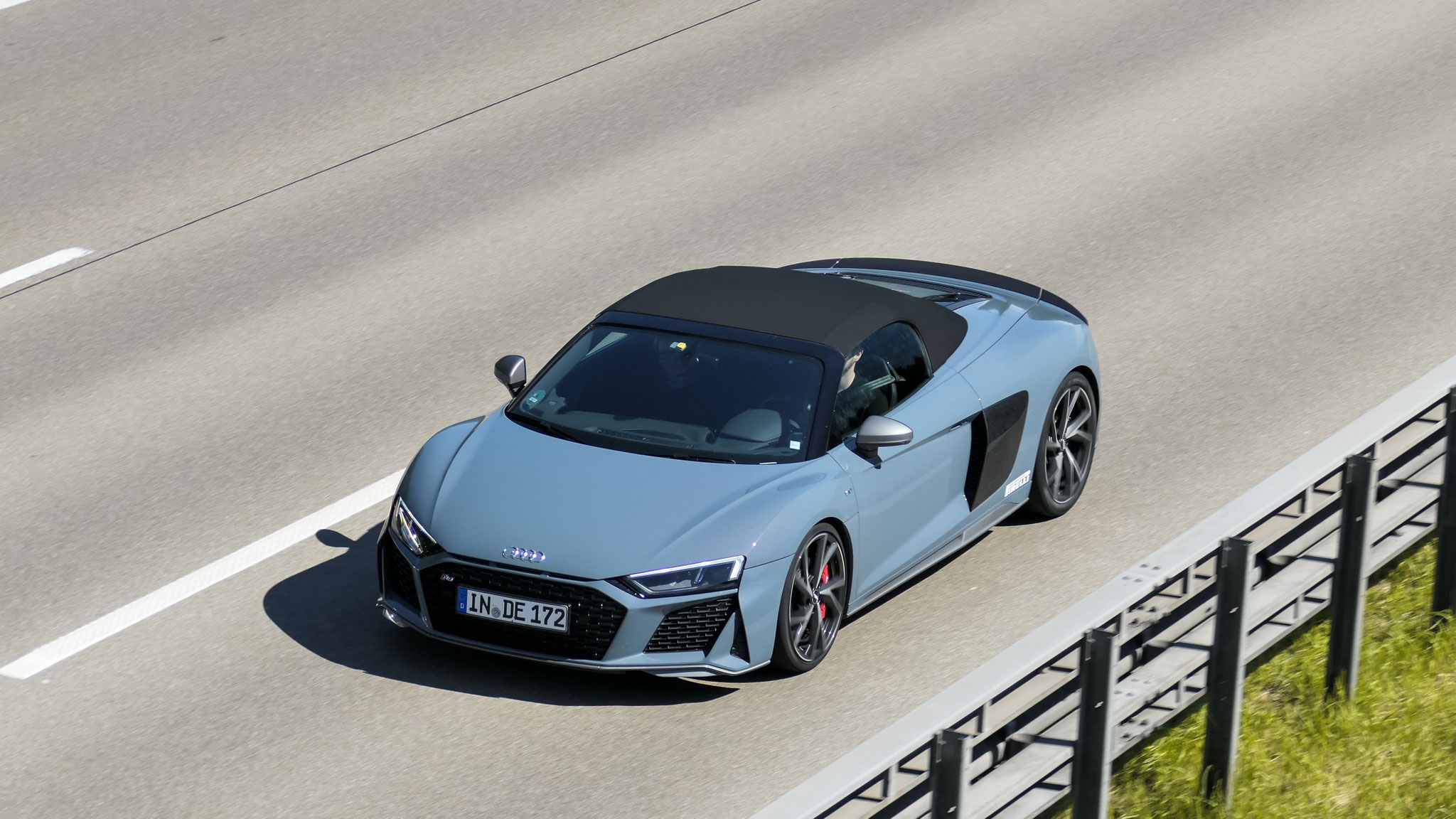Audi R8 V10 Spyder - IN-DE172