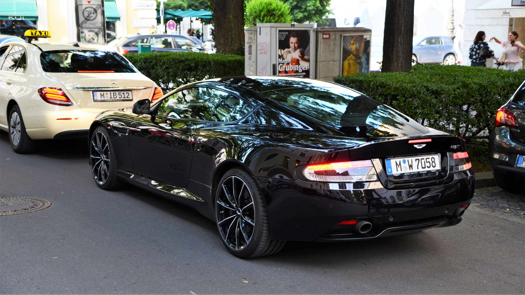 Aston Martin DB9 GT Coupé - M-W7058