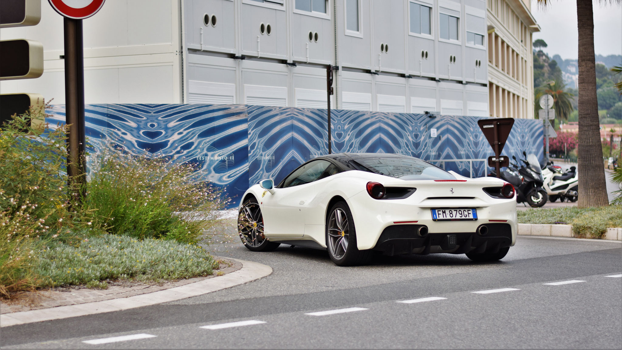 Ferrari 488 GTB - FM879GF (ITA)