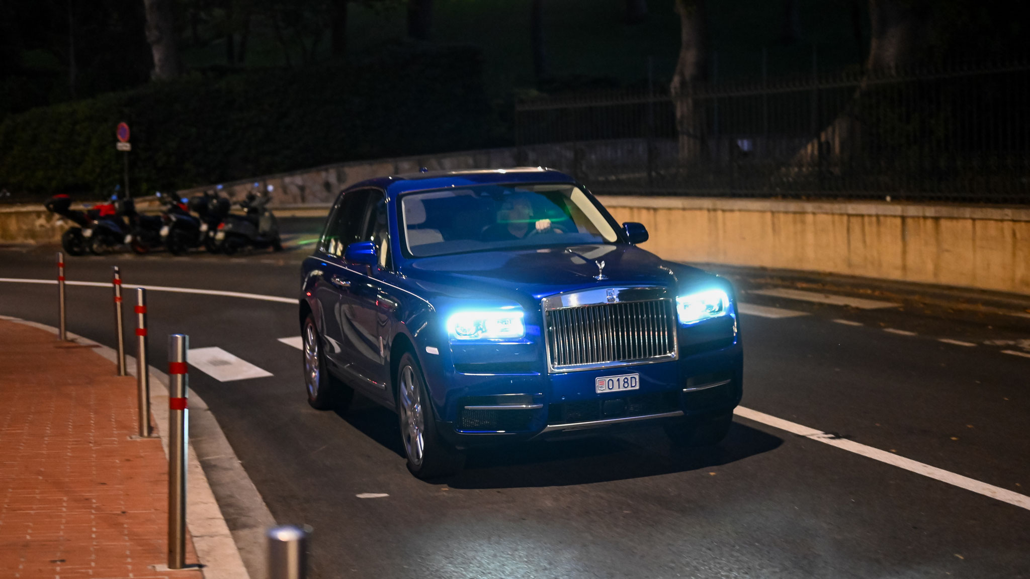 Rolls Royce Cullinan - 018D (MC)