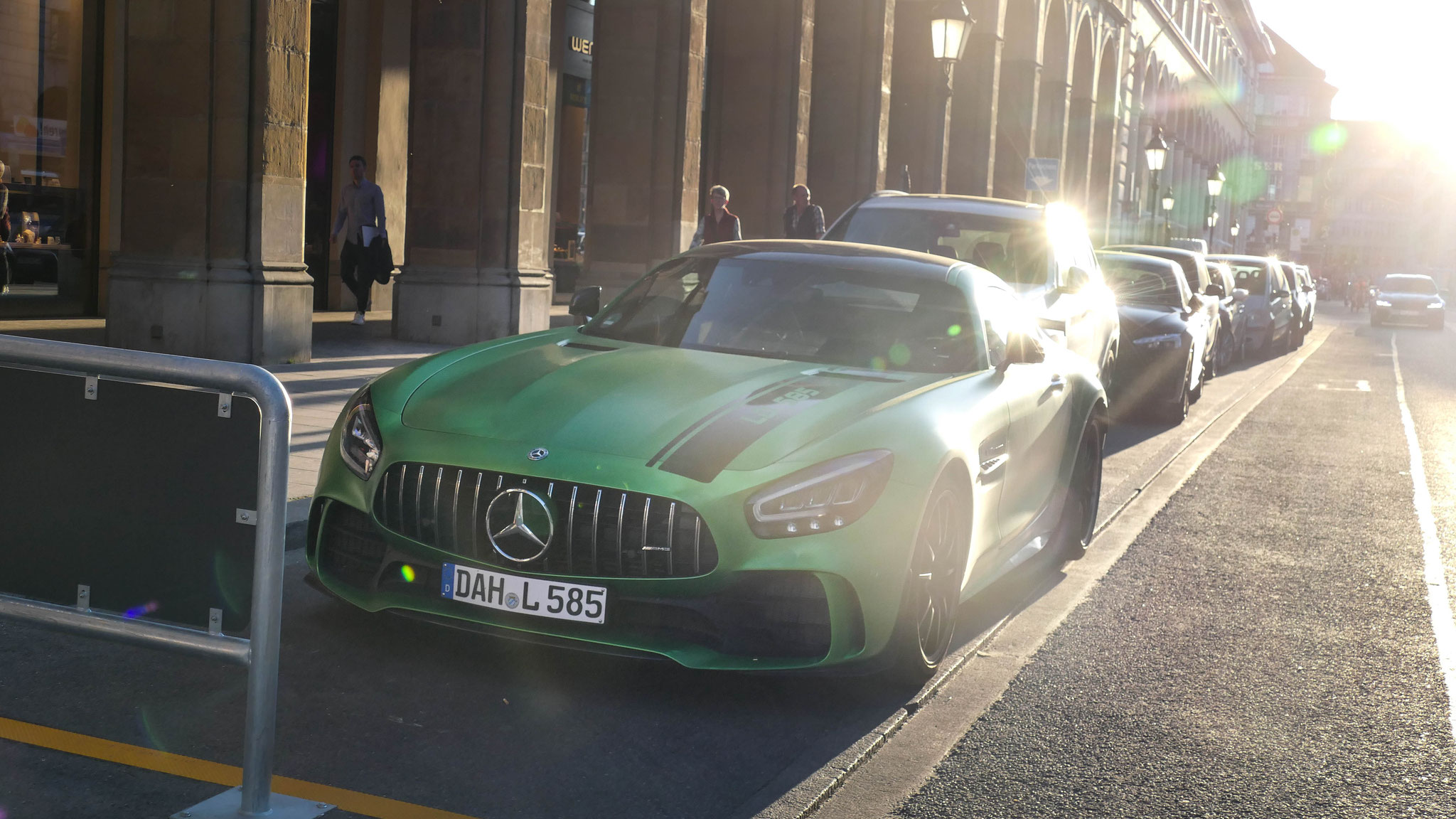AMG GTR - DAH-L585