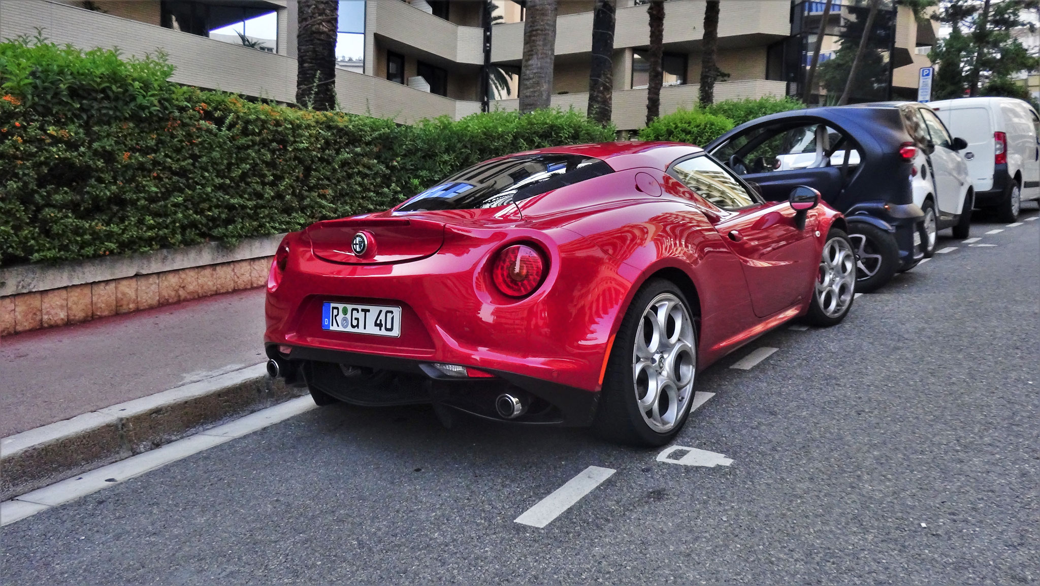 Alfa Romeo 4C - R-GT40