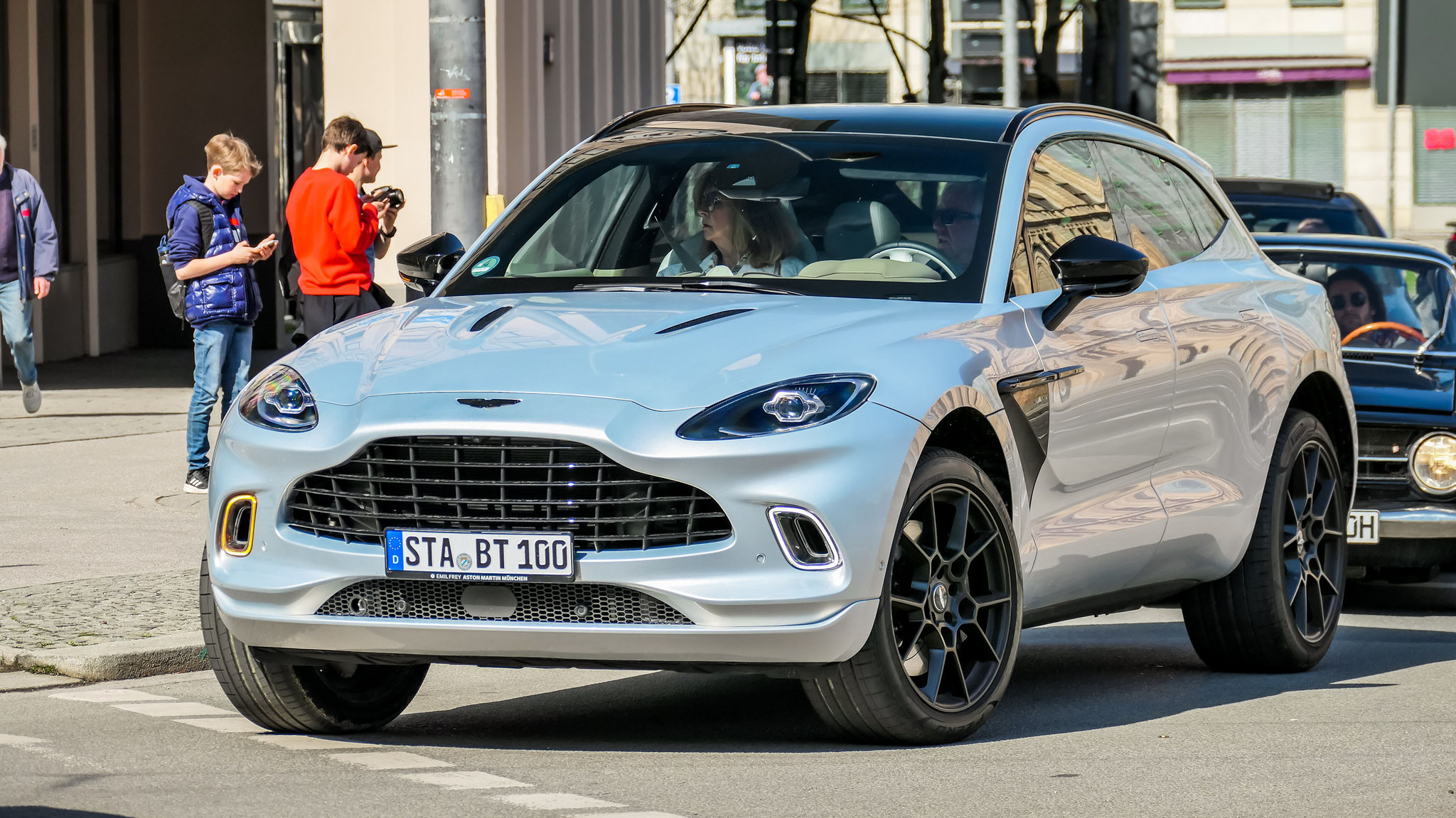 Aston Martin DBX - STA-BT100
