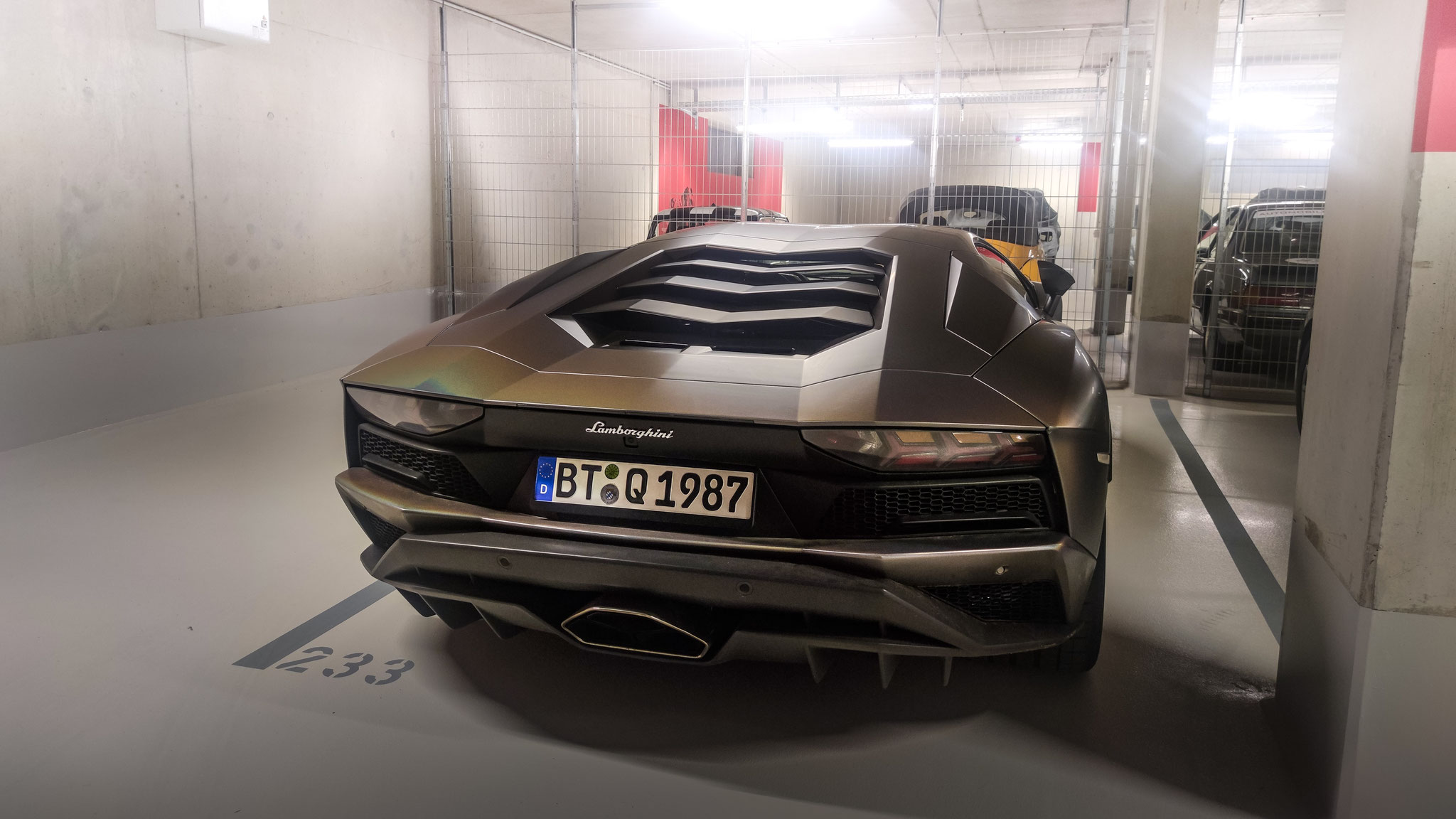 Lamborghini Aventador S - BT-Q1987