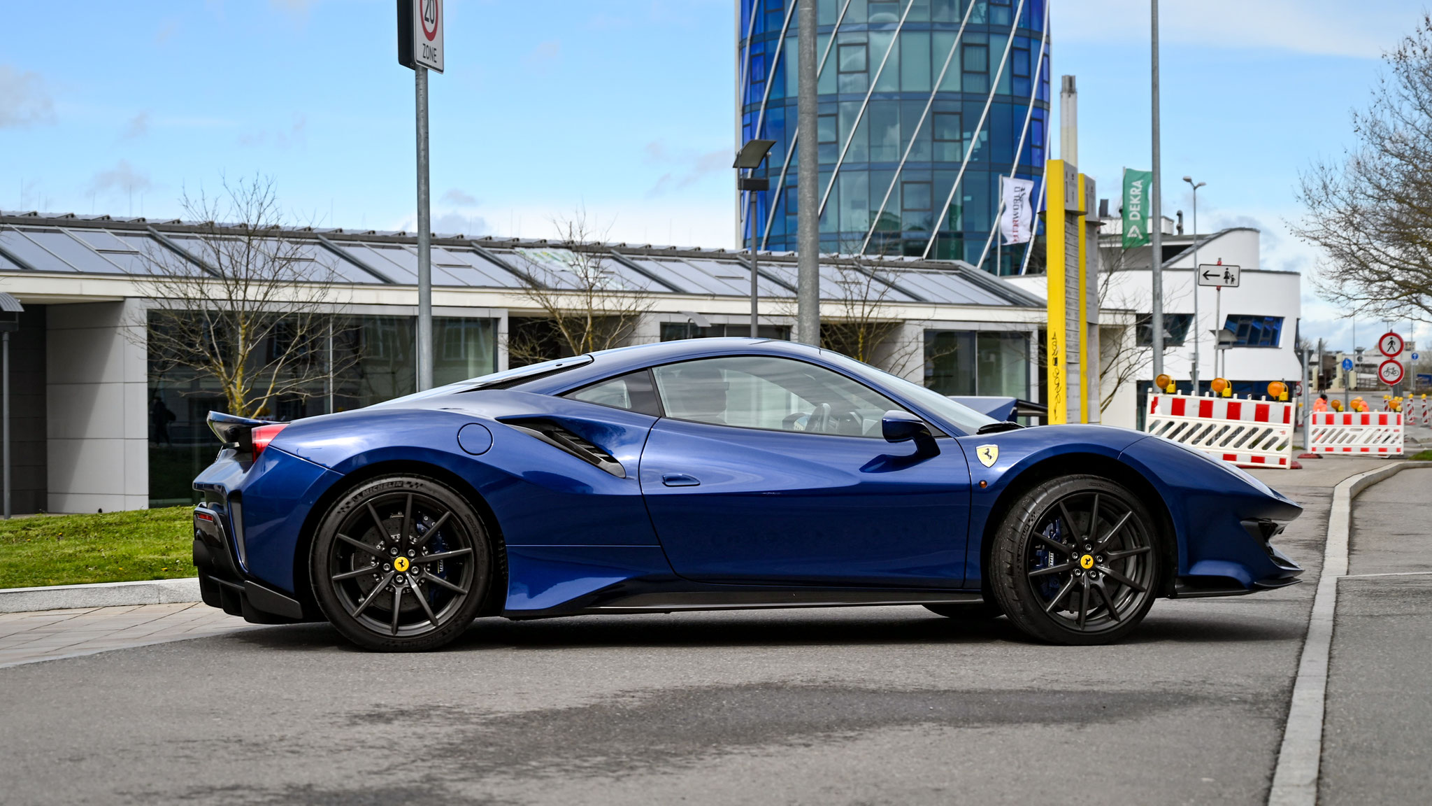 Ferrari 488 Pista - A-JM5